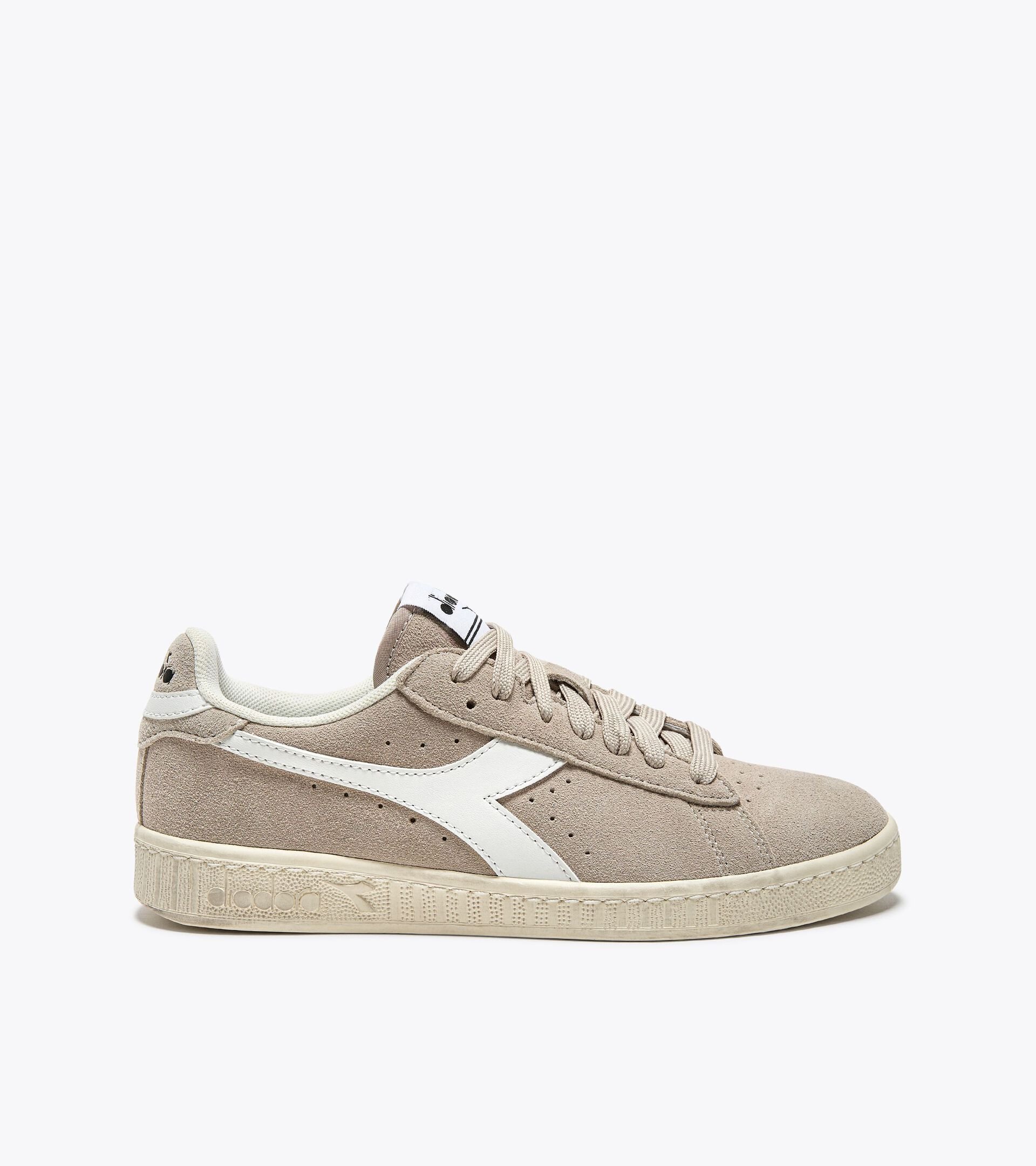 Zapatilla deportiva - Gender neutral GAME L LOW SUEDE WAXED PLATA GRIS - Diadora