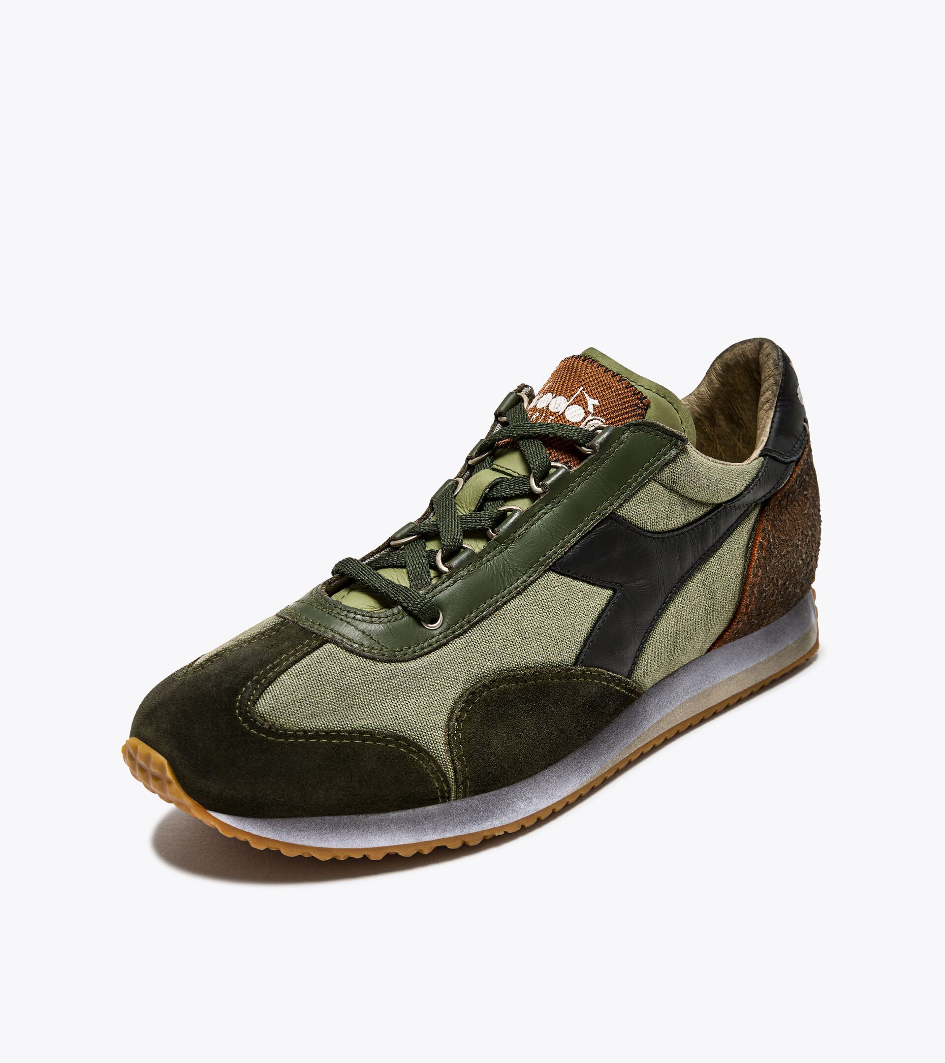 Sneaker Heritage aus Leder - Genderneutral
 EQUIPE DIRTY SW EVO SALBEI - Diadora