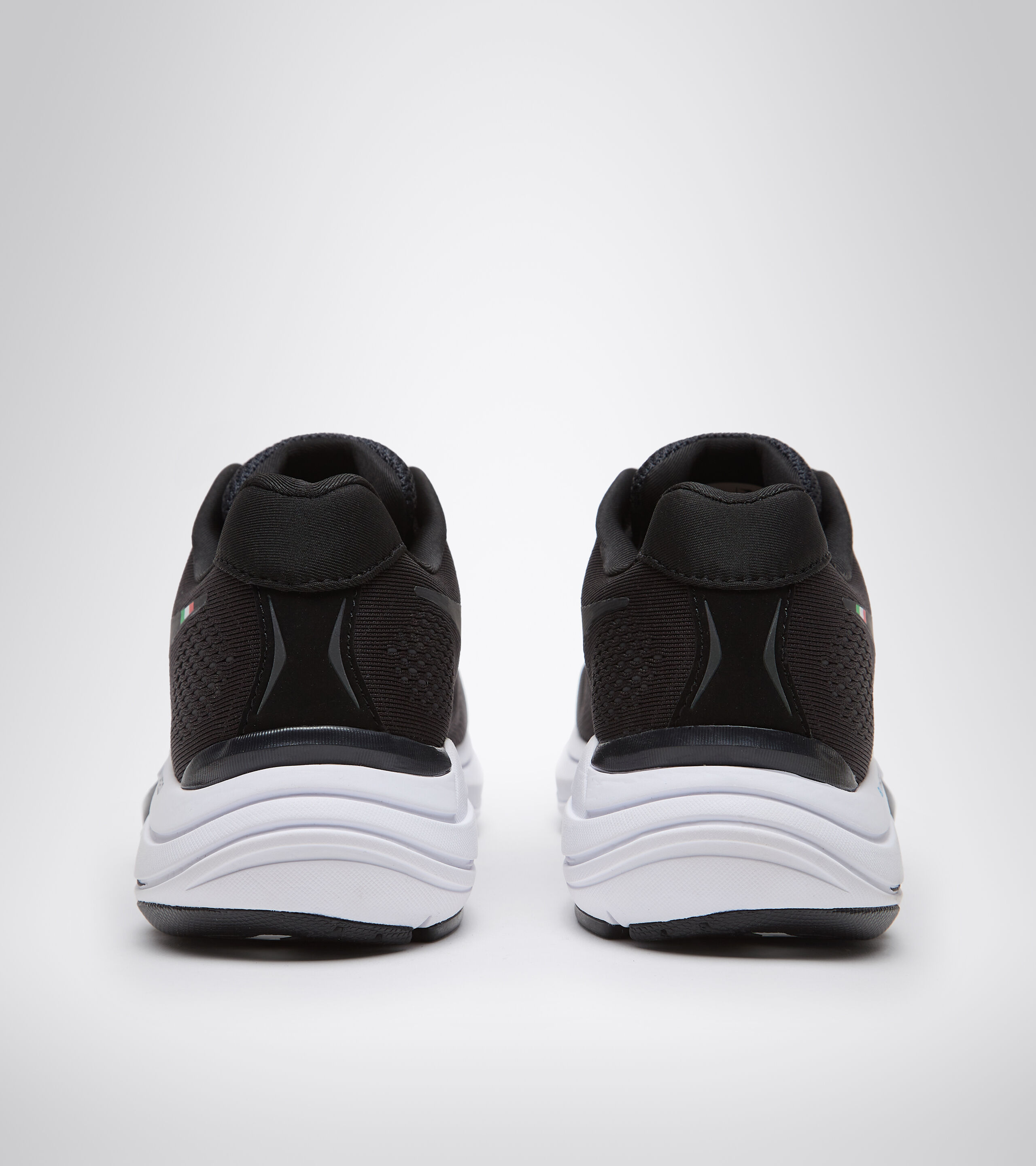 diadora stability running shoes