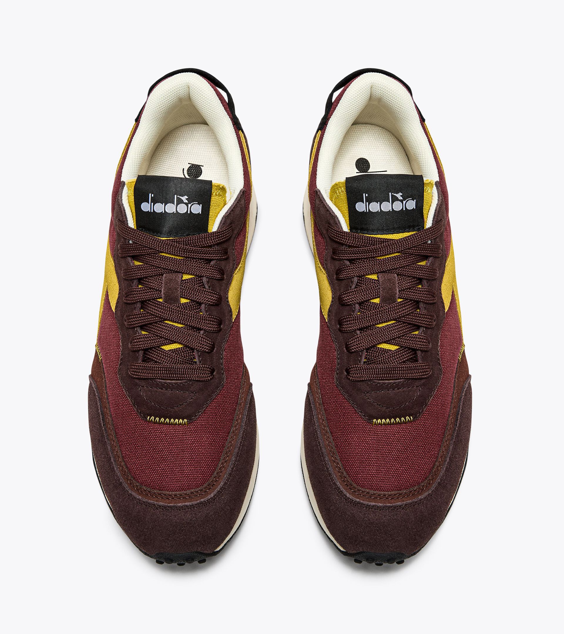 Sporty sneakers - Gender neutral RACE SUEDE SW SEAL BROWN/CINNAMON - Diadora