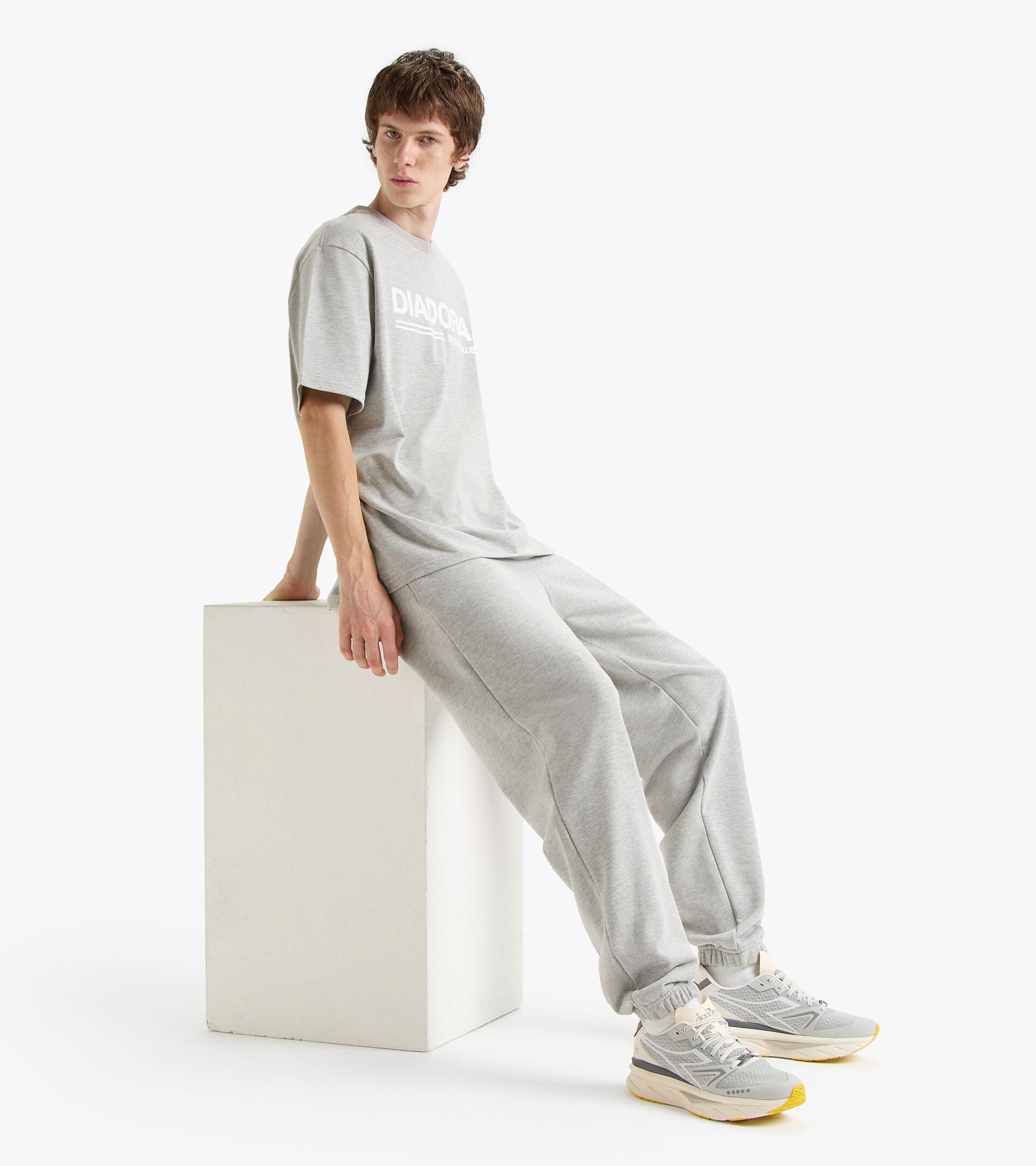 Sporthose Legacy Comfort Fit - Made in Italy - Genderneutral PANTS LEGACY HOCHHAUS MELANGE - Diadora