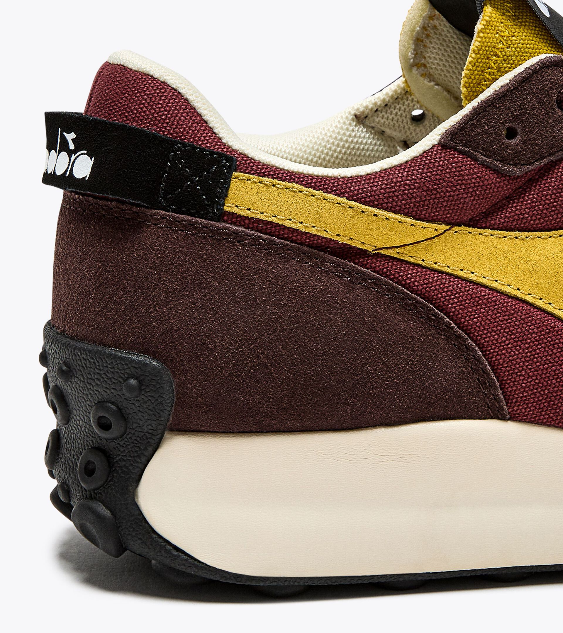 Chaussures de sportswear - Gender neutral RACE SUEDE SW SEAL BROWN/CINNAMON - Diadora