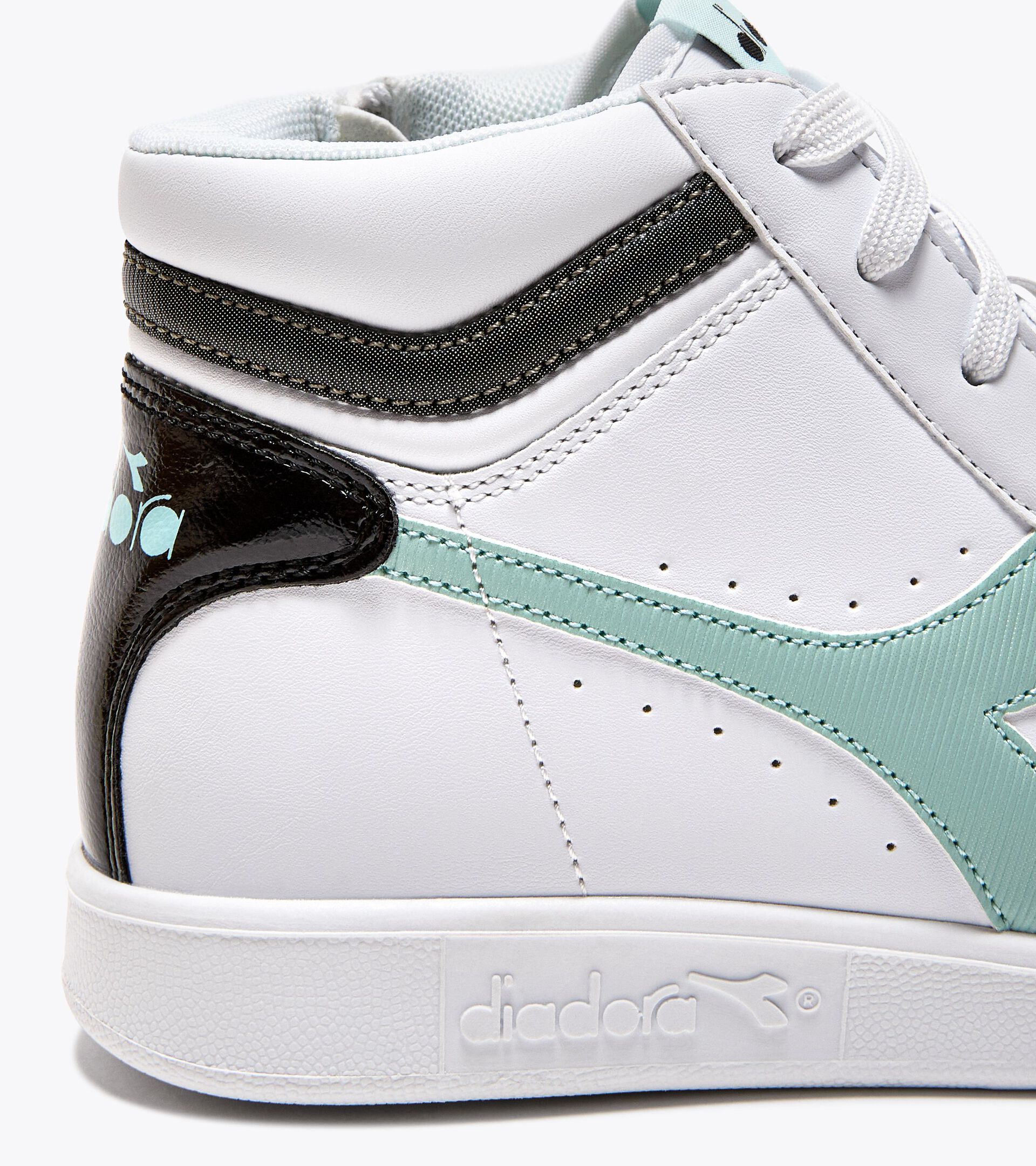 Chaussures de sport - Jeunes 8-16 ans GAME P HIGH GIRL GS WHITE/BLACK/ICY MORN - Diadora