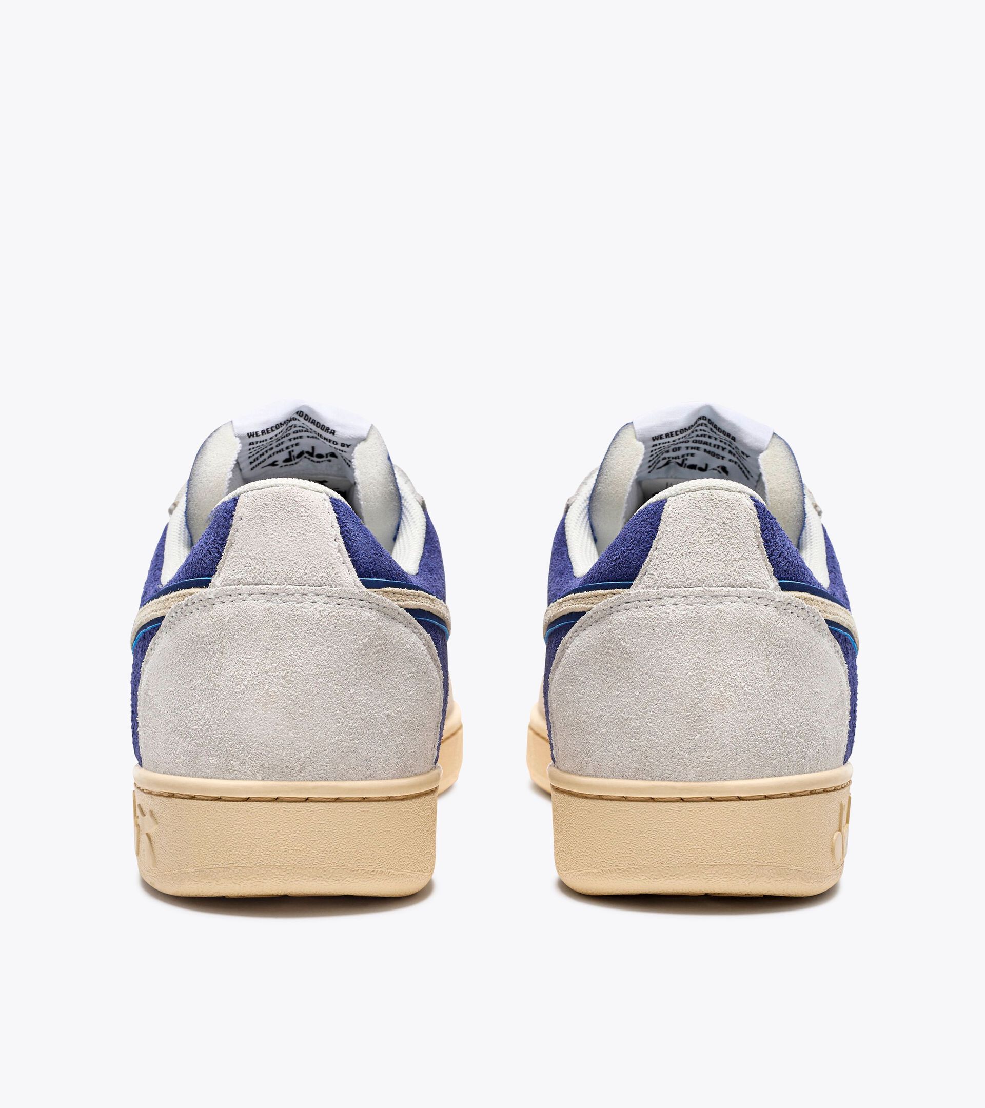 Sporty sneakers - Gender neutral MAGIC BASKET LOW SUEDE LEATHER WHITE/BLUE EYES - Diadora
