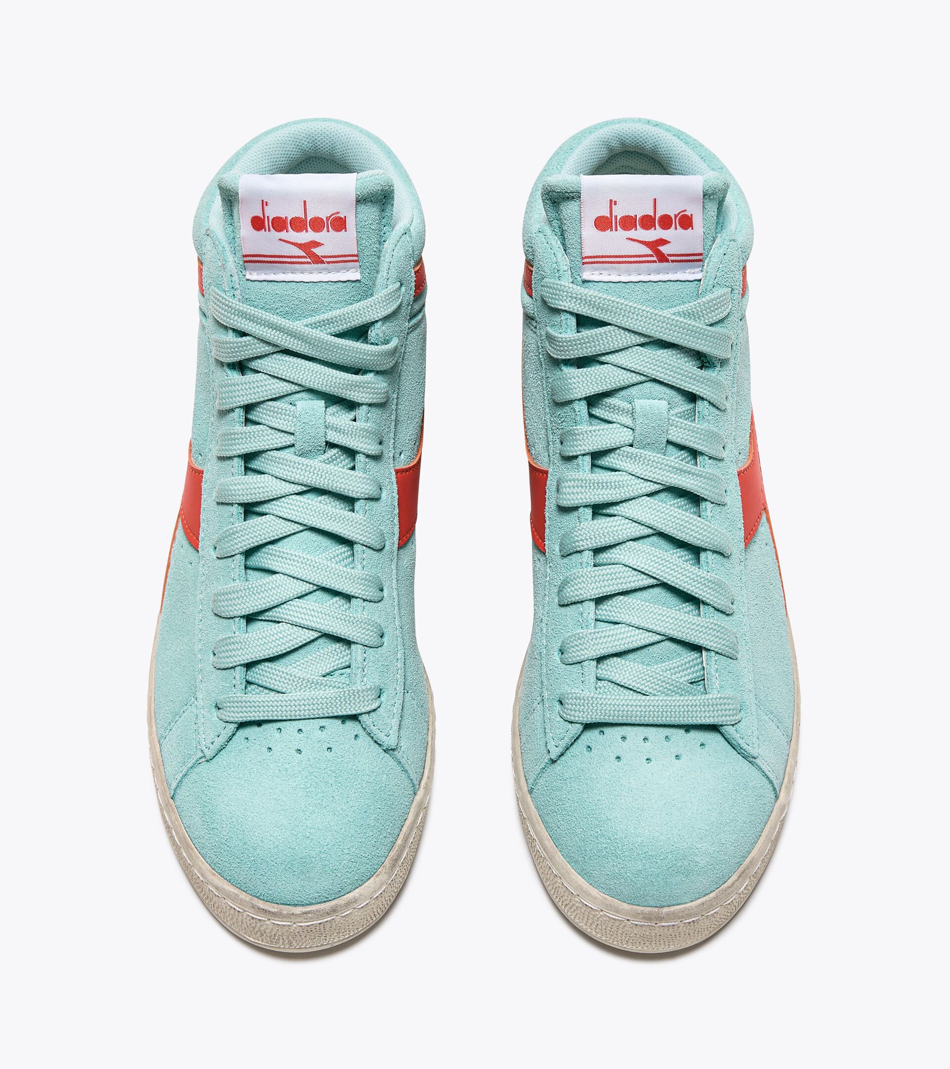 Sporty sneakers - Gender neutral GAME L HIGH SUEDE WAXED ICY MORN - Diadora