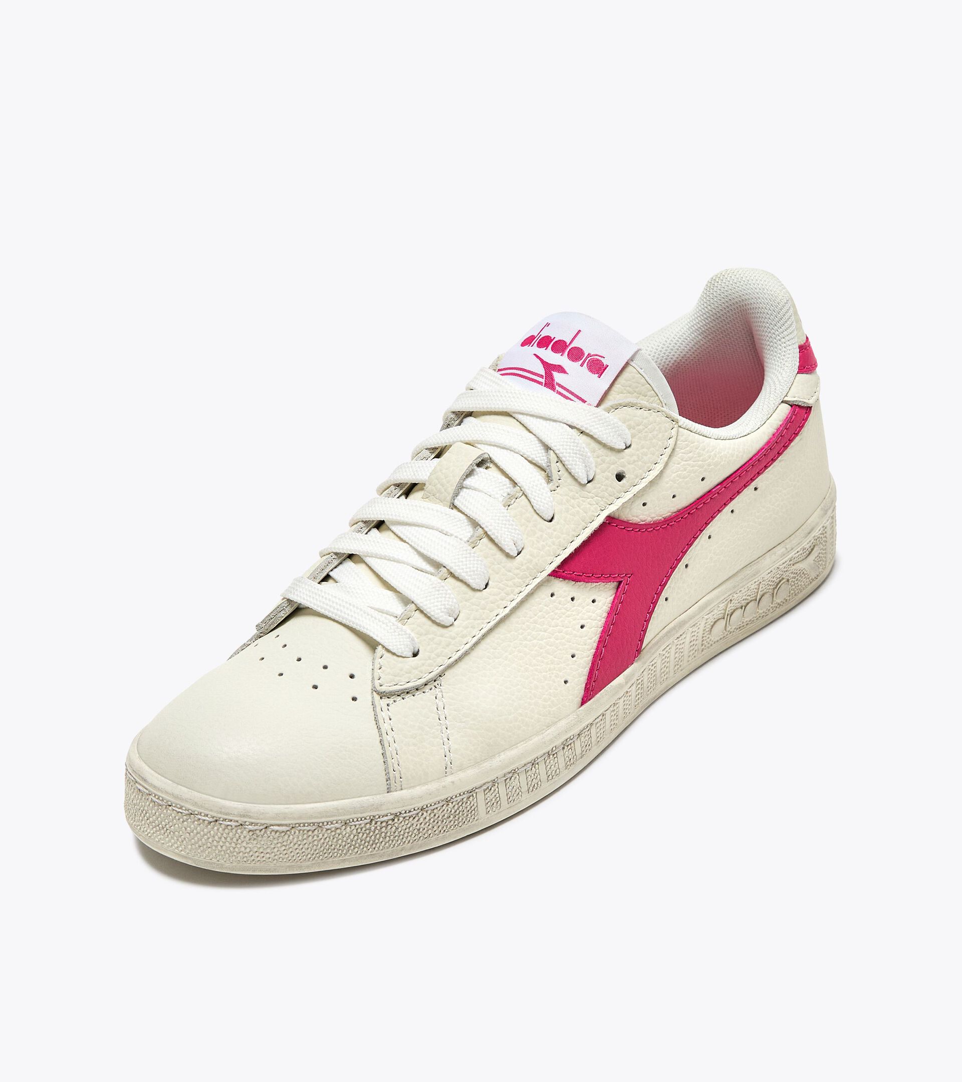 Sportschuh - Gender neutral GAME L LOW WAXED WEISS/HIMBEERE SORBET - Diadora