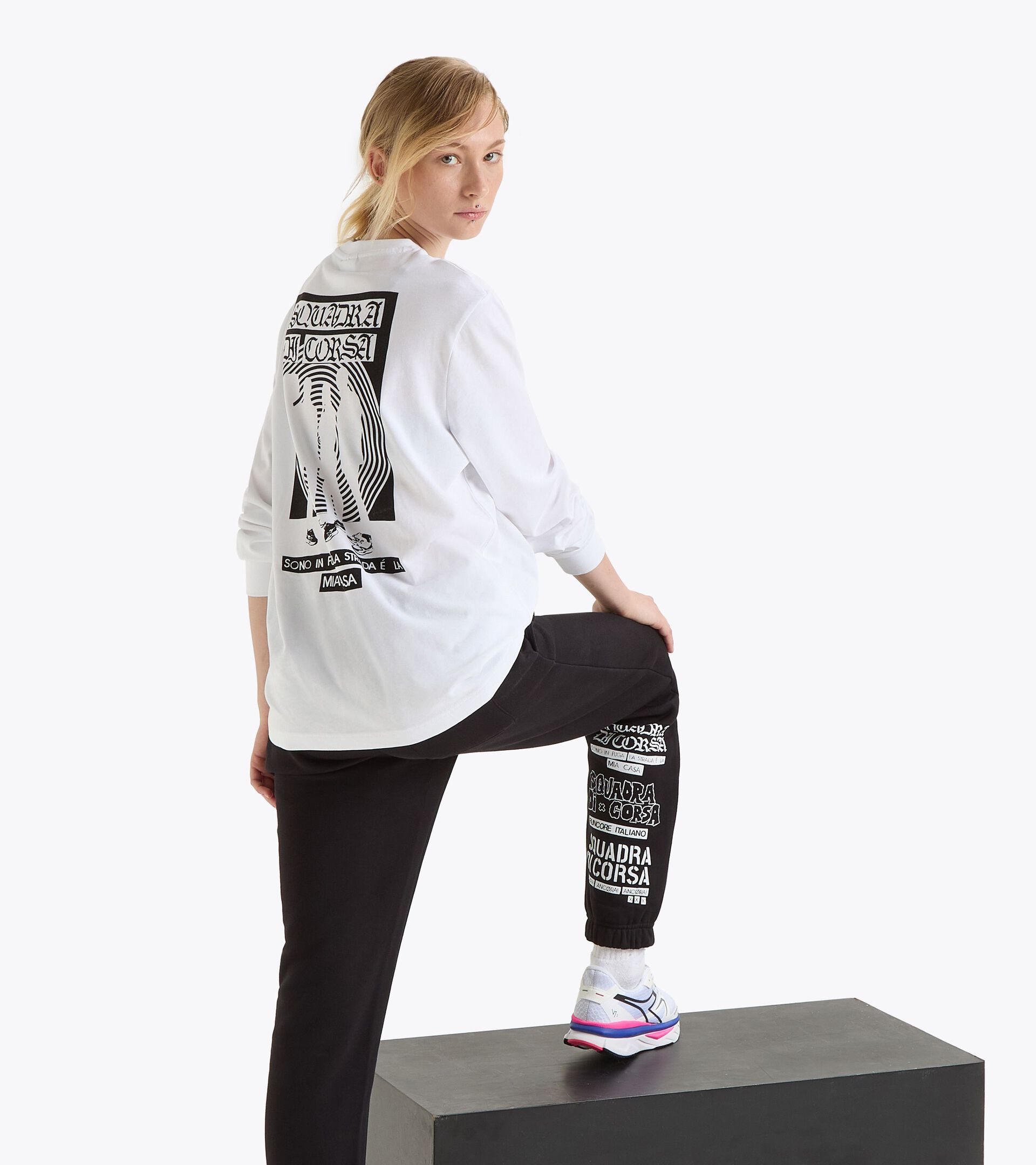 Squadra di Corsa aporty joggers - Comfort fit  - Gender Neutral JOGGER PANTS SQUADRA DI CORSA BLACK - Diadora