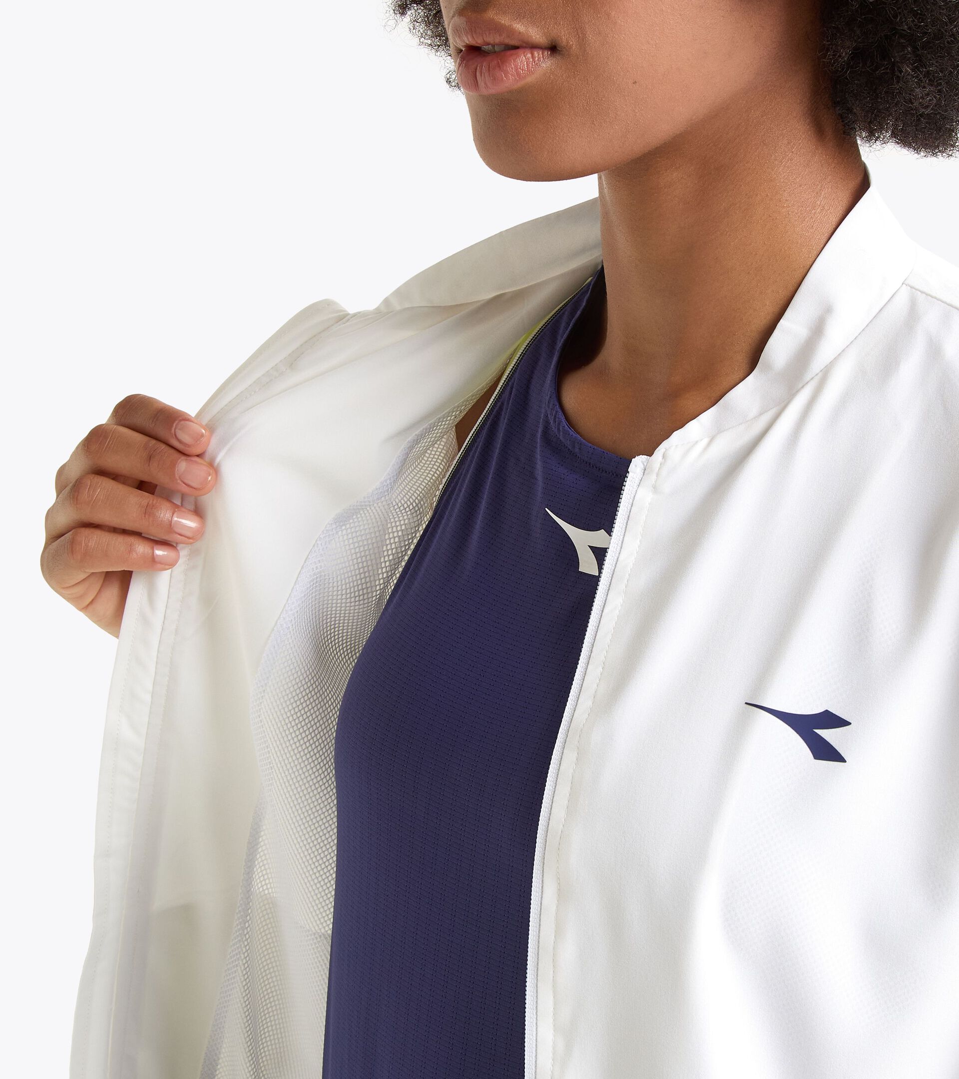 Chaqueta deportiva - Tenis - Mujer
 L. FZ JACKET ICON BLANCO VIVO - Diadora