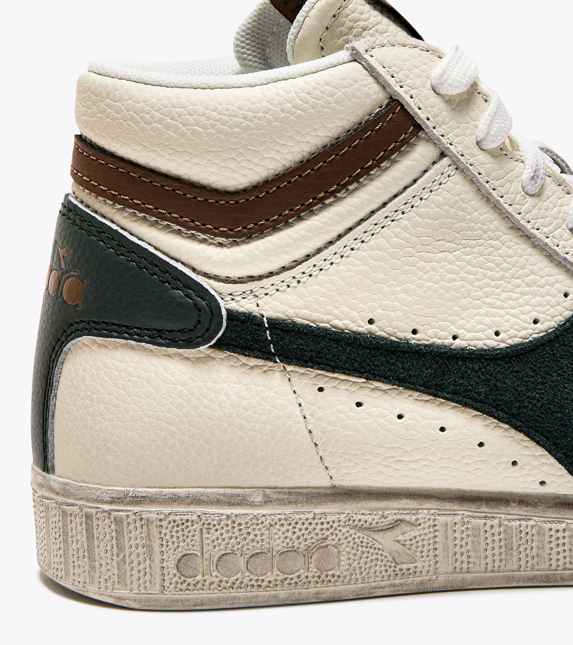 Chaussures de sportswear - Gender neutral GAME L HIGH WAXED SUEDE POP SCARAB - Diadora