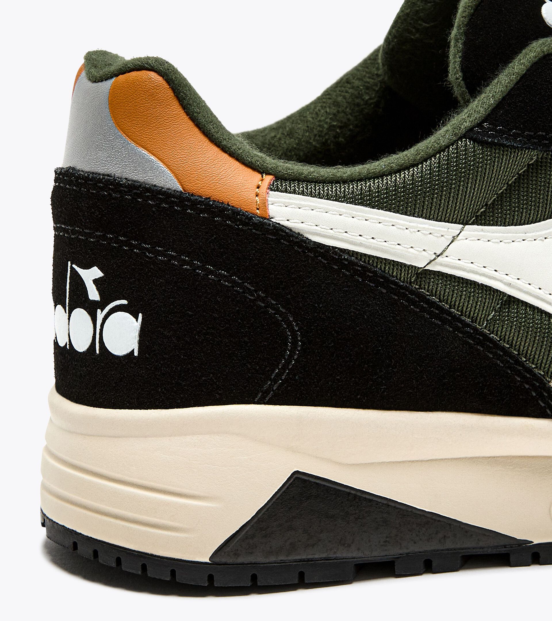 Chaussures de sportswear - Gender neutral N902 KOMBU GREEN/BLACK - Diadora