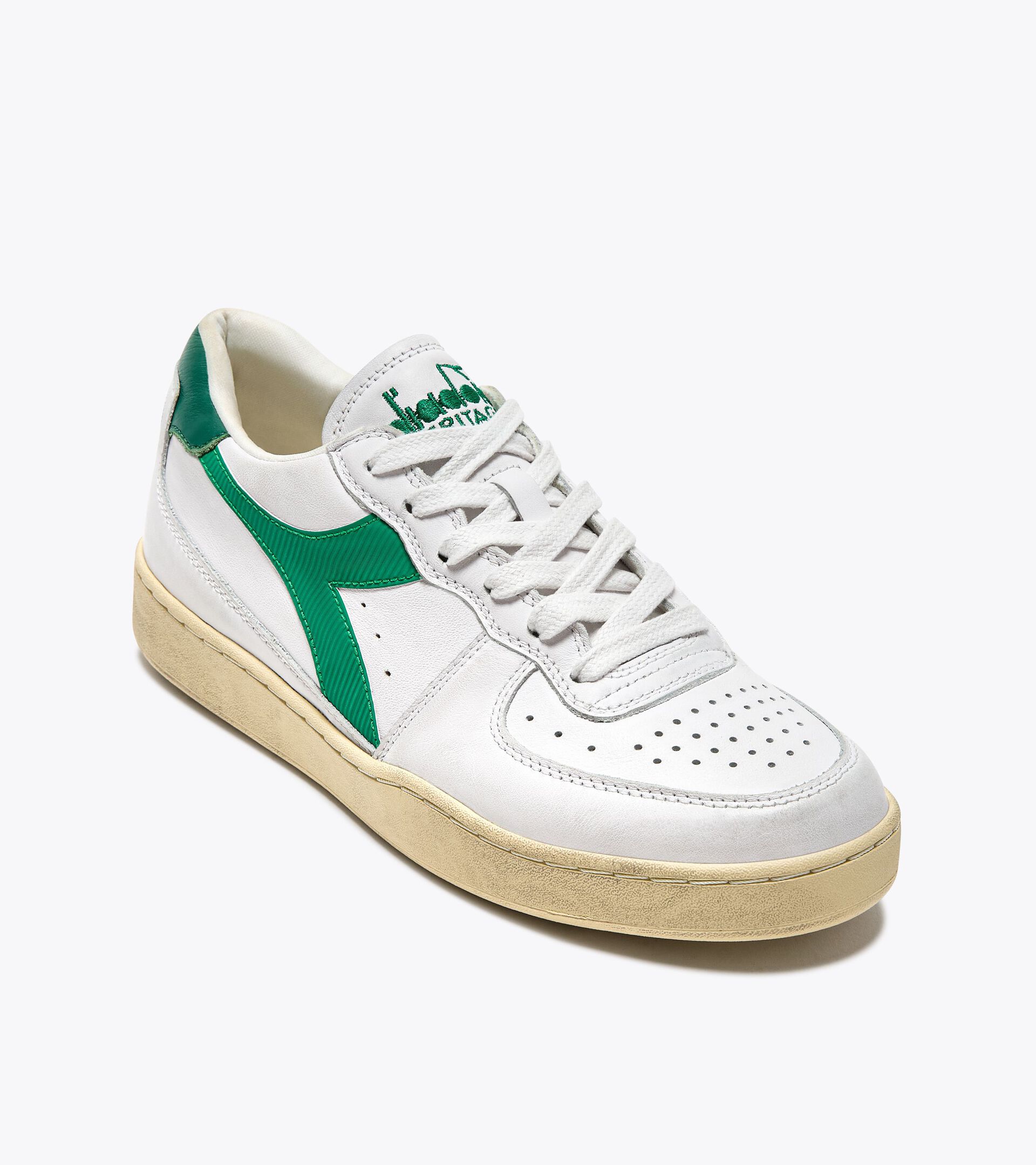 Sneaker Heritage aus Leder - Genderneutral MI BASKET LOW USED WHITE/VERDANT GREEN - Diadora