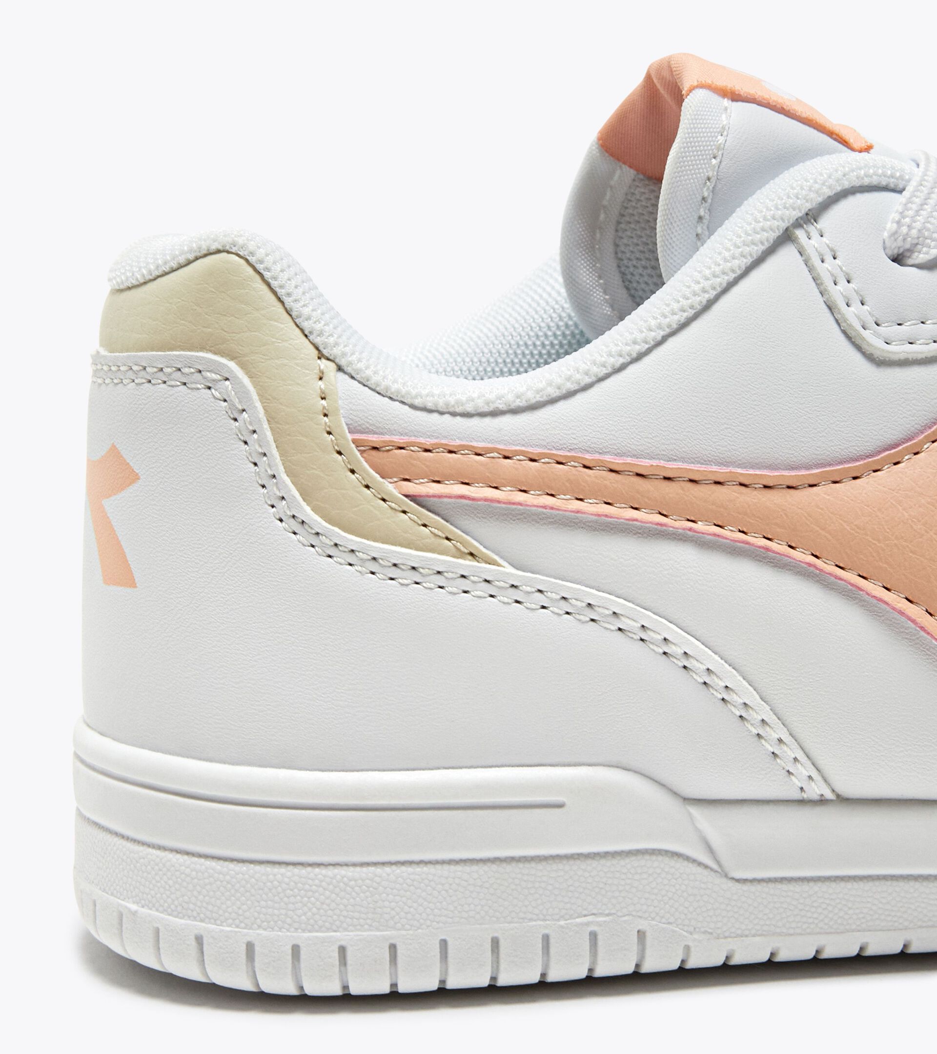 Sports shoes - Youth 8-16 years RAPTOR LOW GS WHITE/PEACH PARFAIT - Diadora