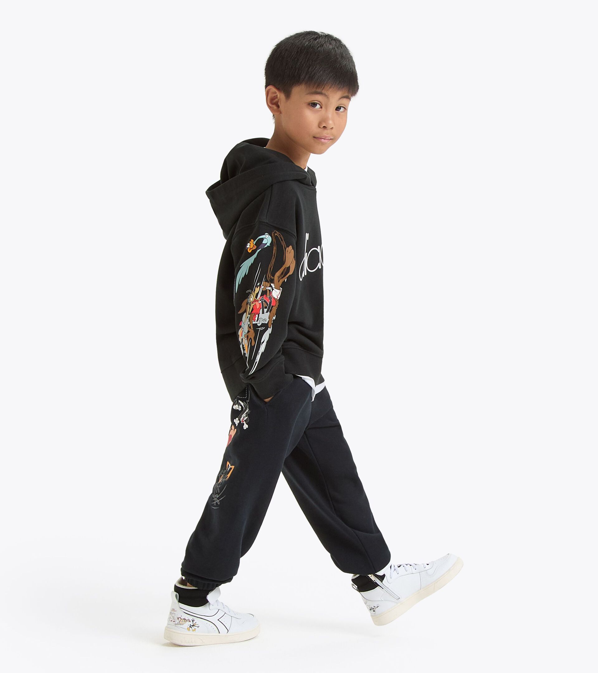 Looney Tunes hoodie - Gender Neutral - Kids 
 JU.HOODIE TEAM LT BLACK - Diadora