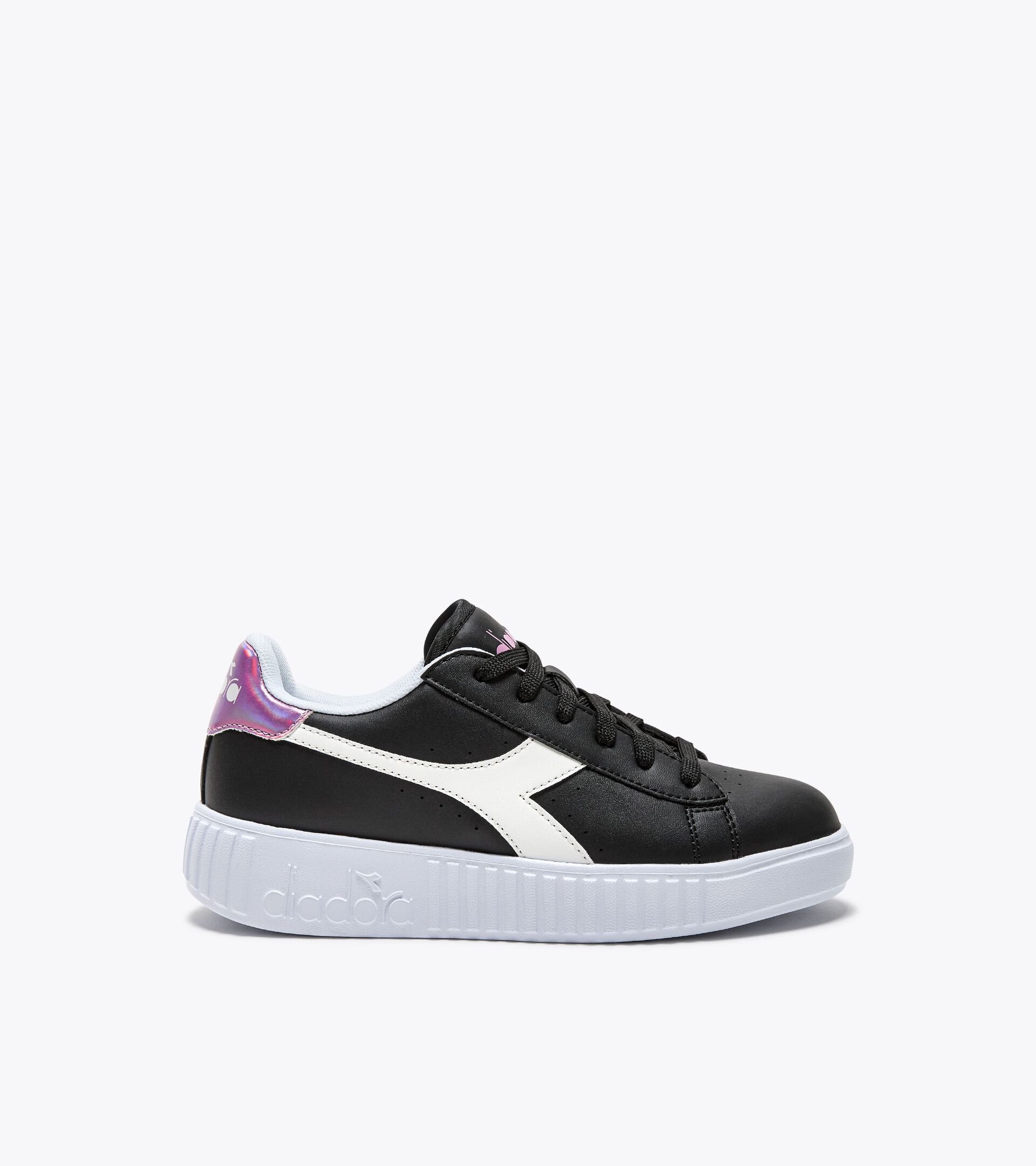 Chaussures de sport - Adolescents - 8-16 ans GAME STEP GS 2.0 NOIR/BLANC LAIT - Diadora