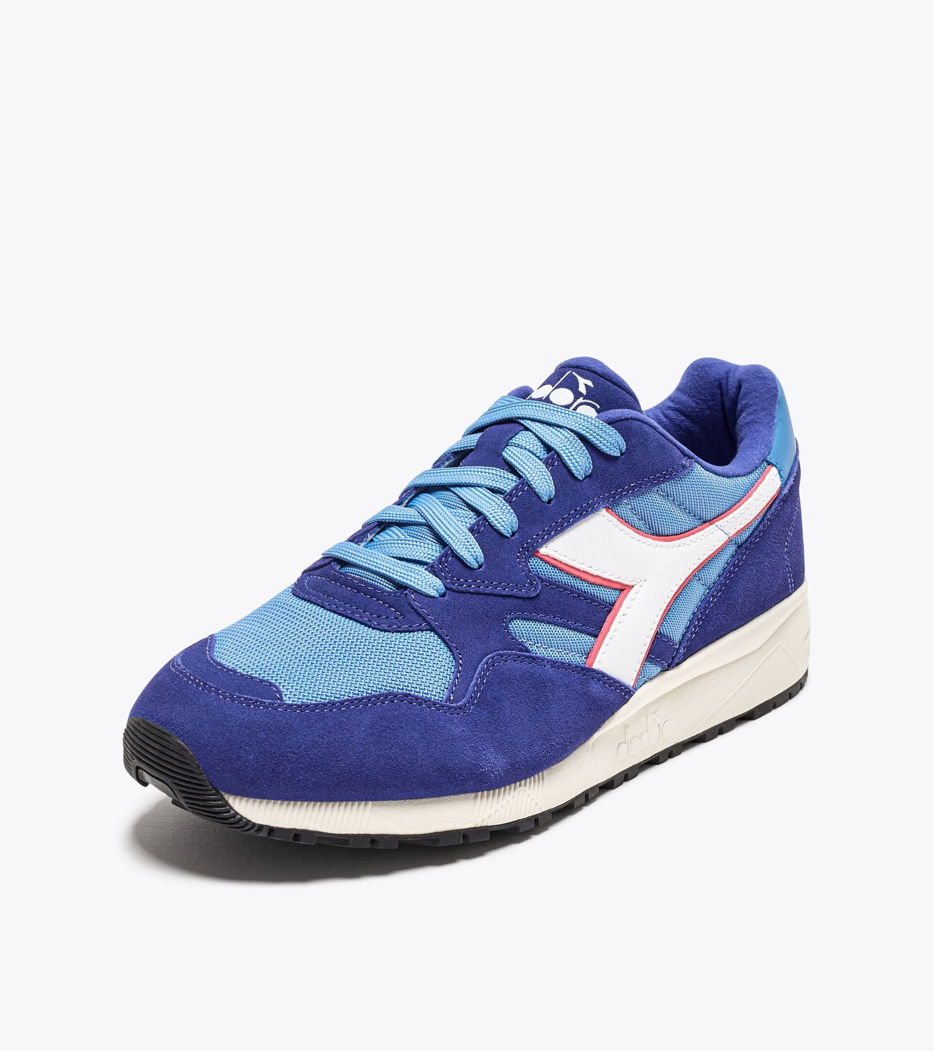 Sporty sneakers - Gender neutral N902 BLUE ASTER/MAZARINE BLUE - Diadora