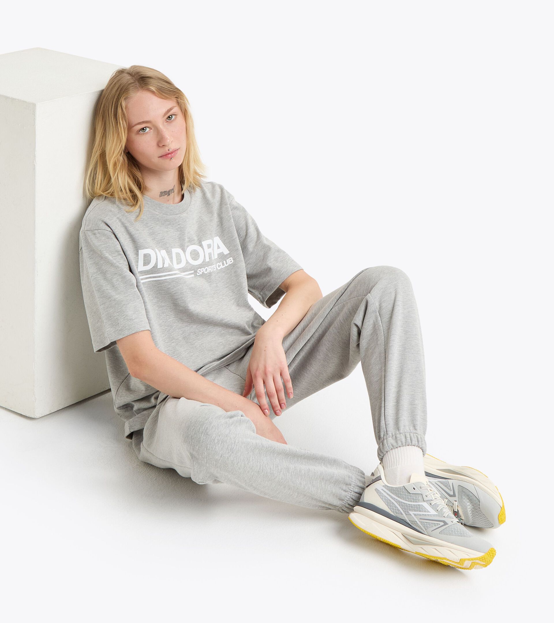 Legacy joggers with a comfort fit - Made in Italy - Gender Neutral
 PANTS LEGACY HIGH RISE MELANGE - Diadora