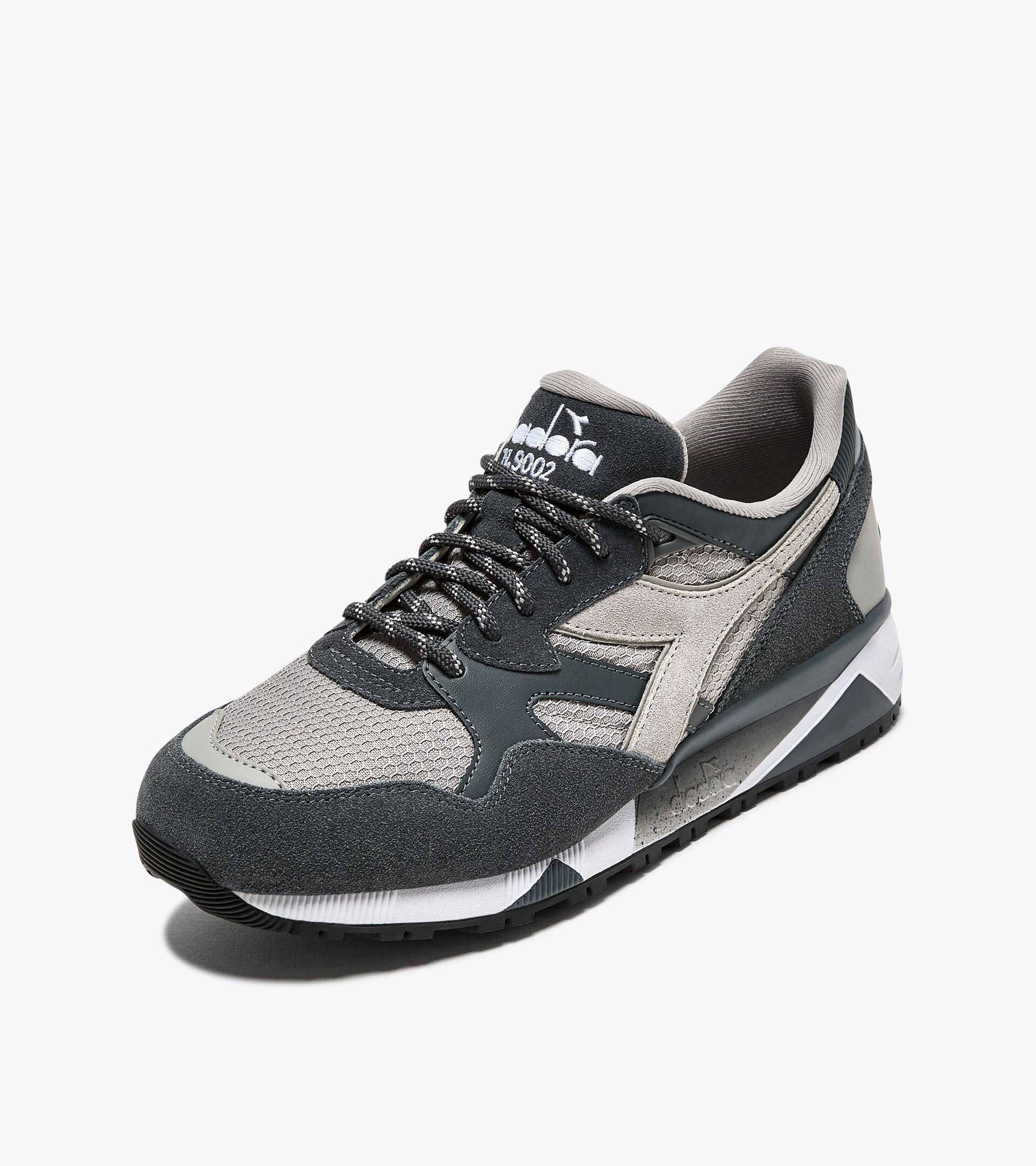 Sneaker - Herren


 N9002 POLAR DUNKEL SCHATTEN BLAU - Diadora