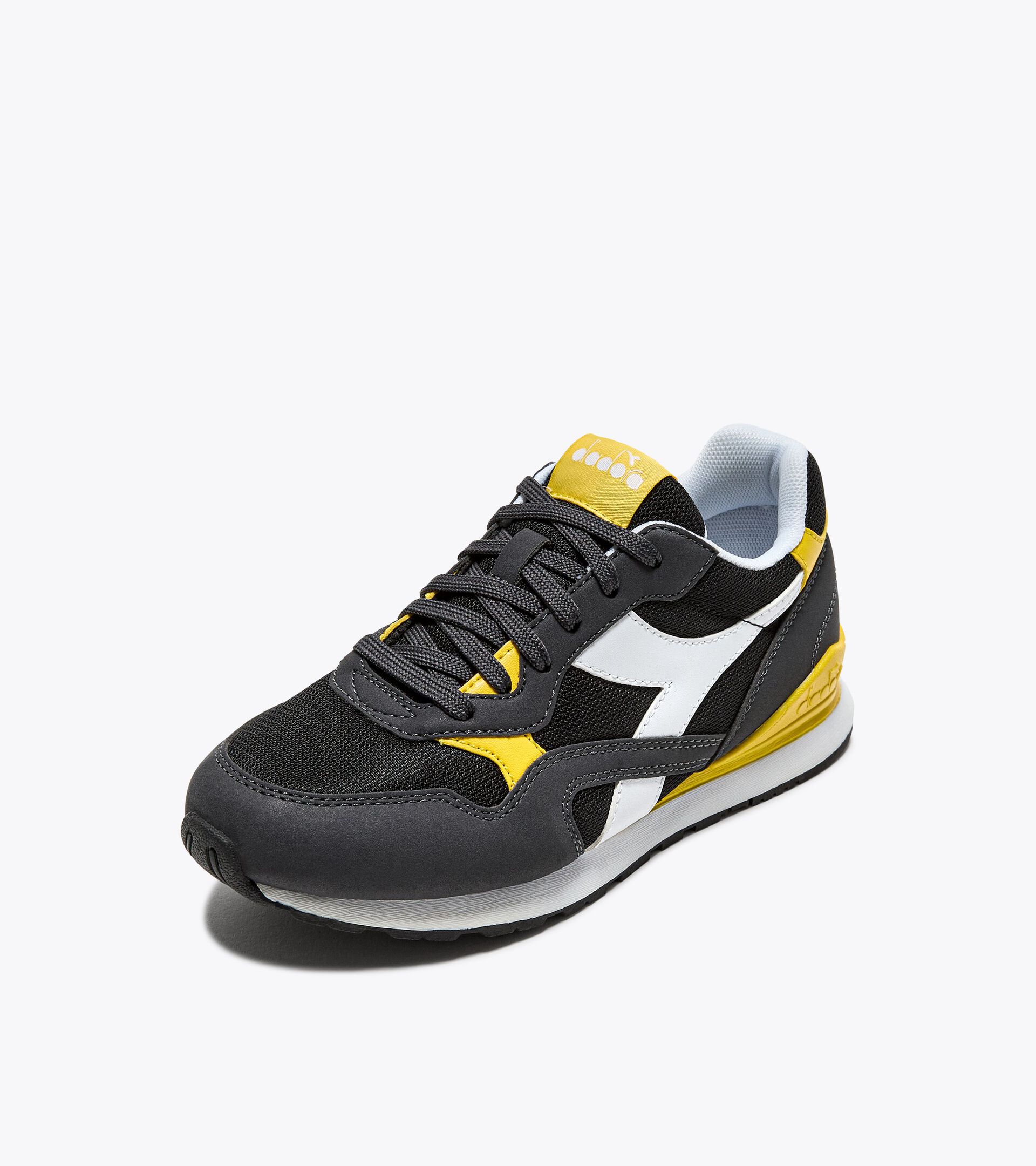 Zapatilla deportiva - Niños 8-16 años N.92 GS NERO/CEDRO - Diadora