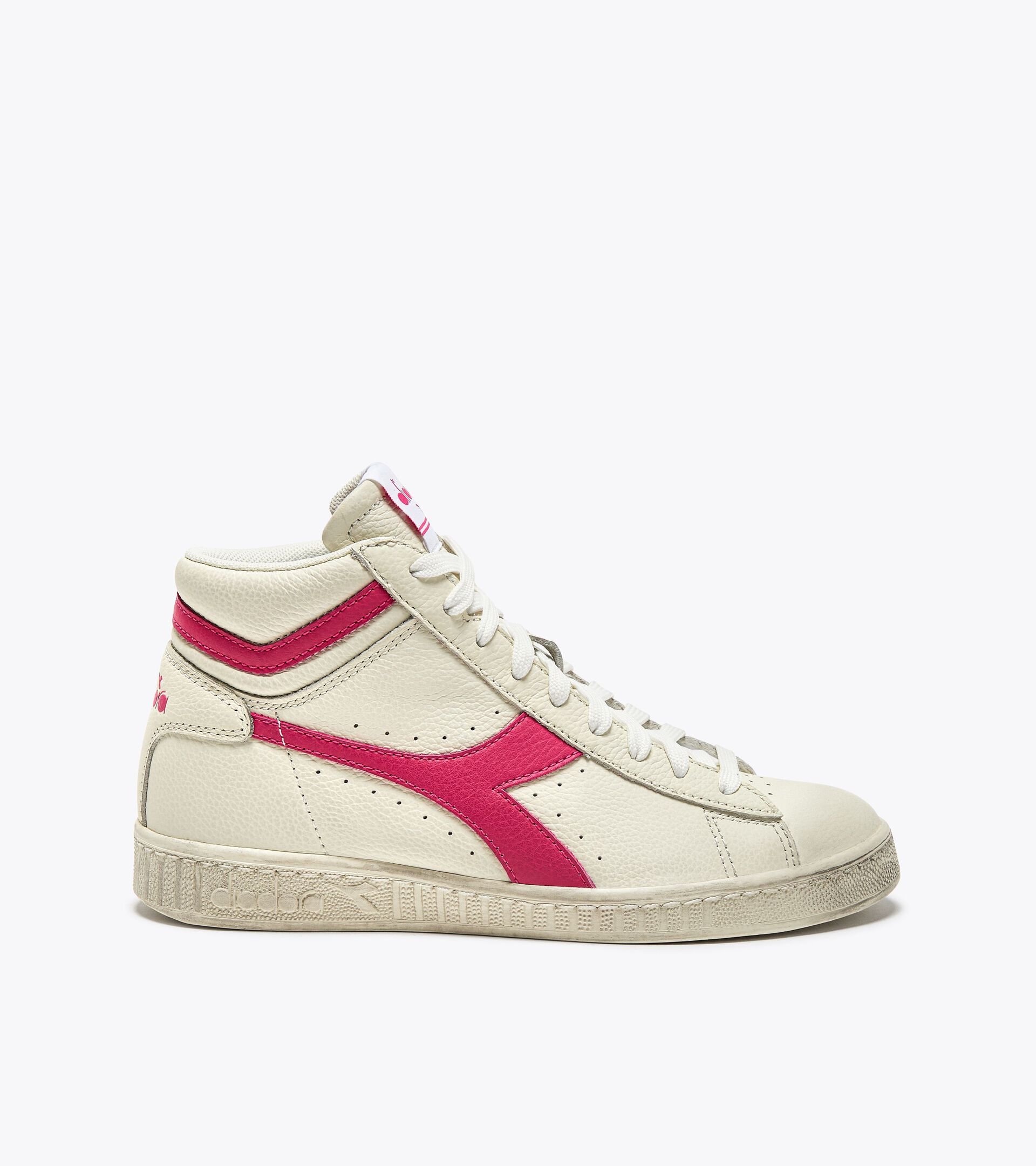 Sporty sneakers - Gender neutral GAME L HIGH WAXED WHITE/RASPBERRY SORBET - Diadora