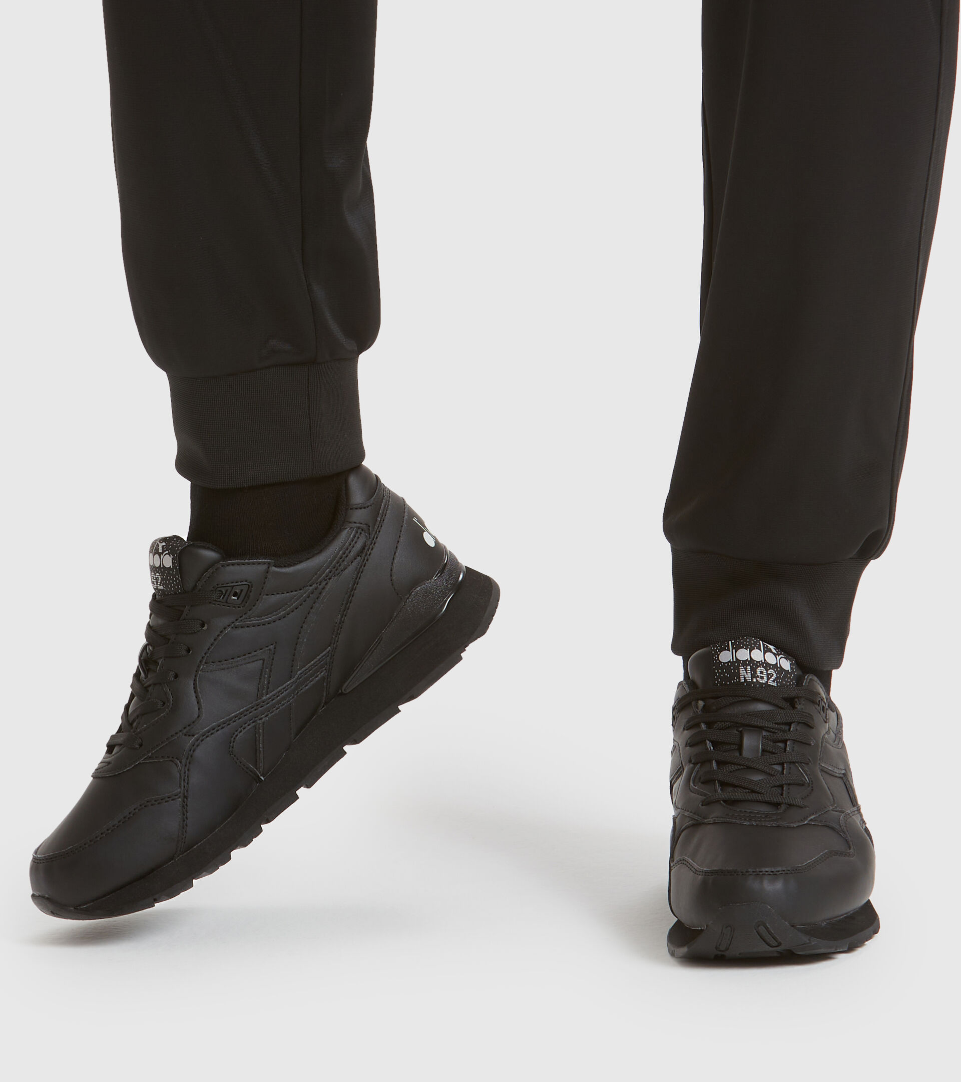 Sporty sneakers - Gender neutral N.92 L BLACK/BLACK - Diadora