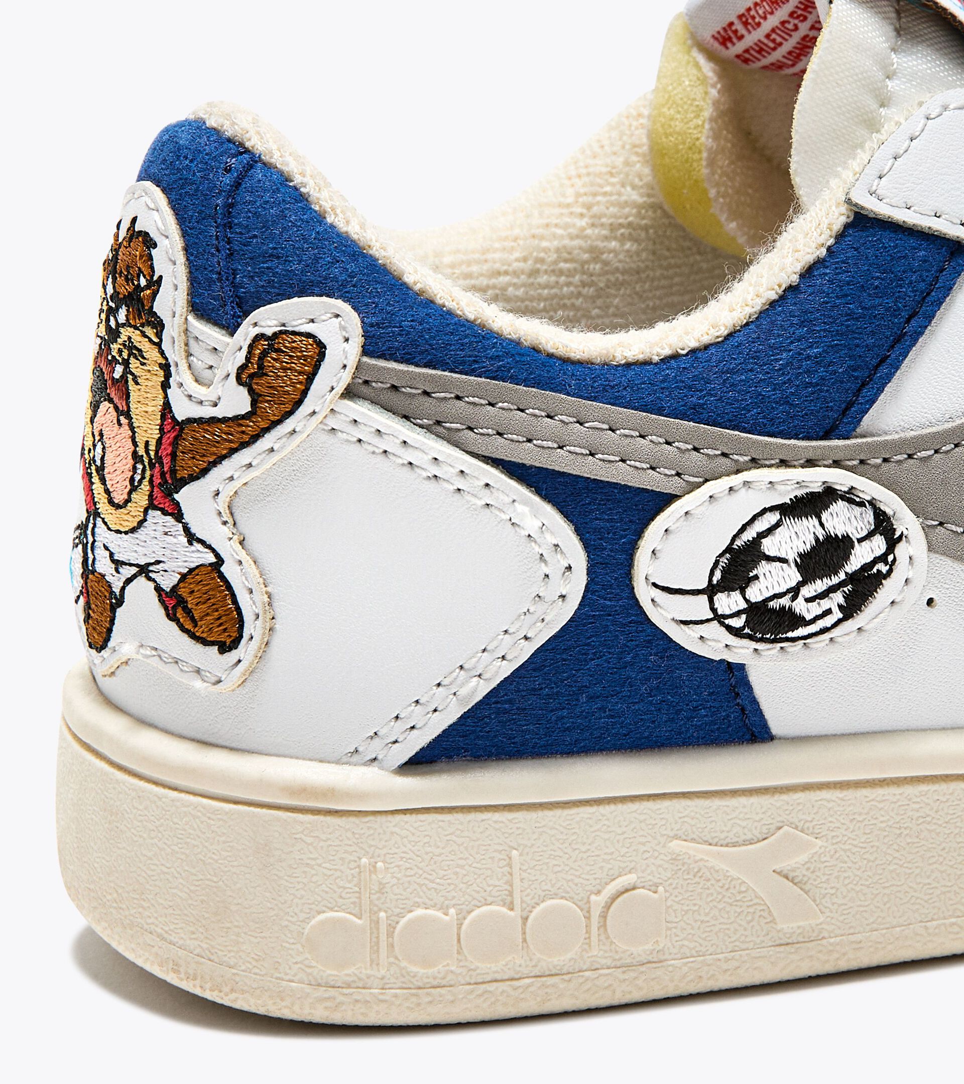 Sports sneakers - Boys - 4 to 8 years old 
 MAGIC BASKET LOW PS TAZ LT WHITE/DELFT - Diadora