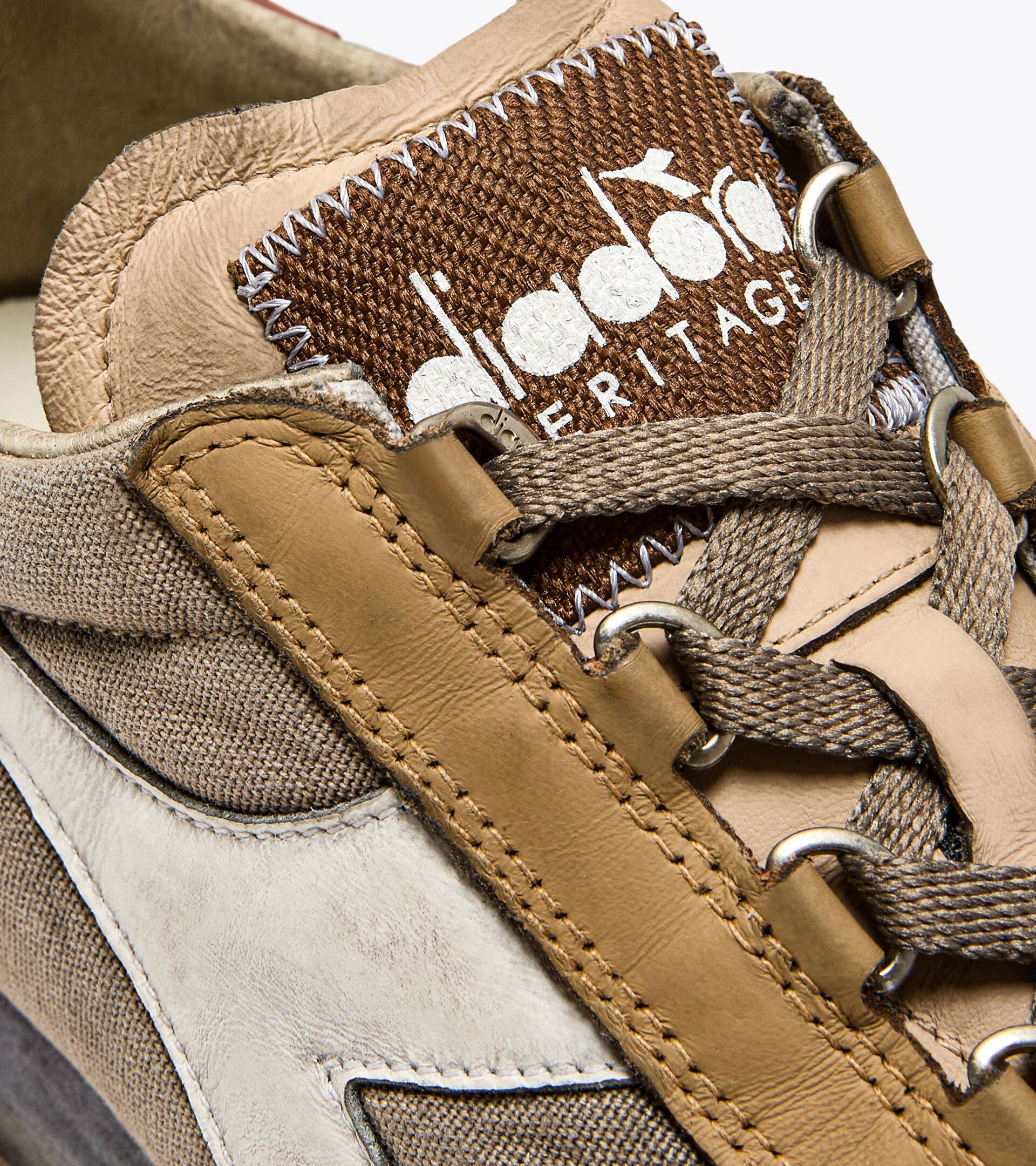 Heritage leather sneaker - Gender Neutral EQUIPE DIRTY SW EVO CUBAN SAND - Diadora