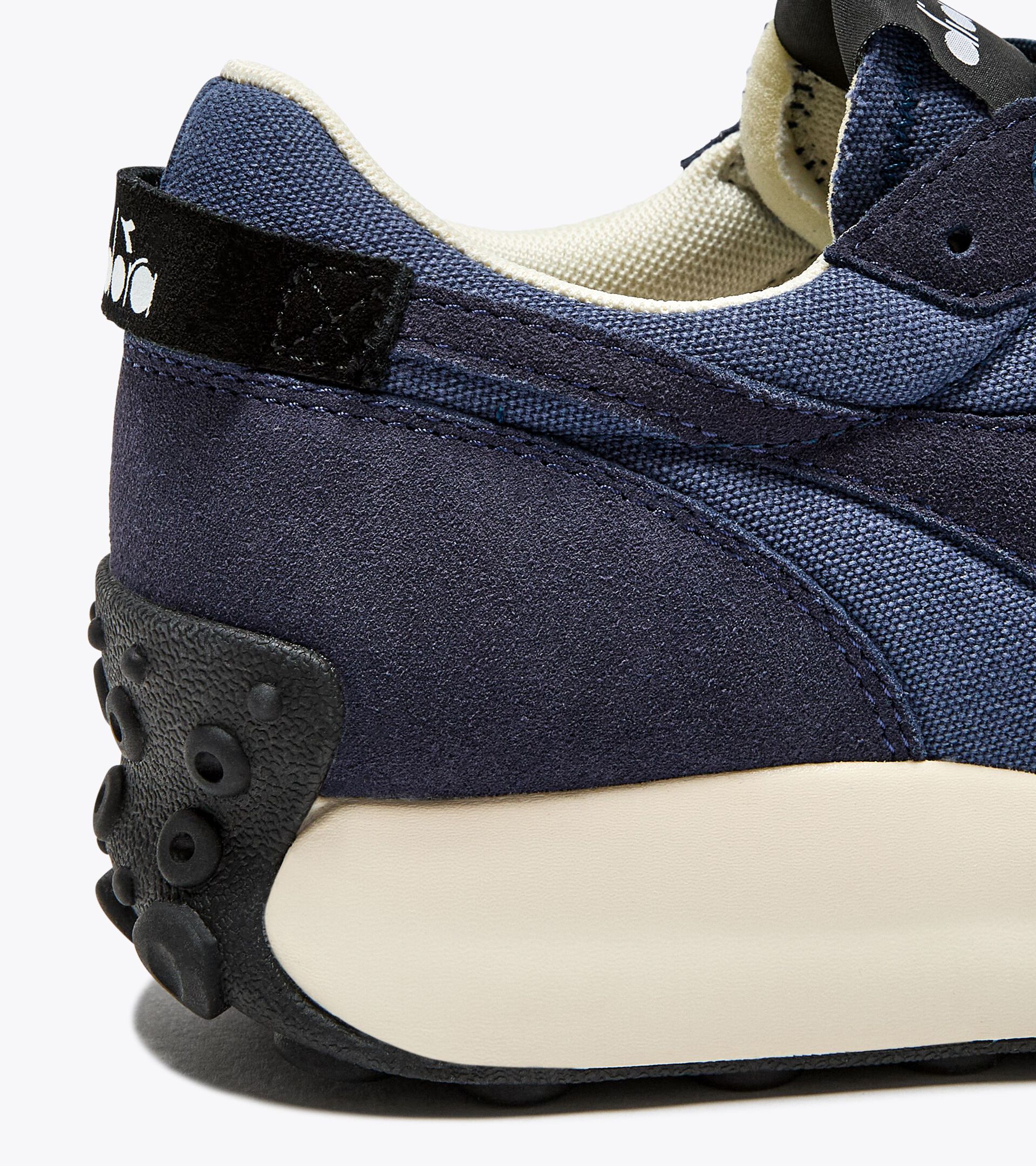 Chaussures de sportswear - Gender neutral RACE SUEDE SW BLU PROFONDO/DENIM SBIADITO - Diadora