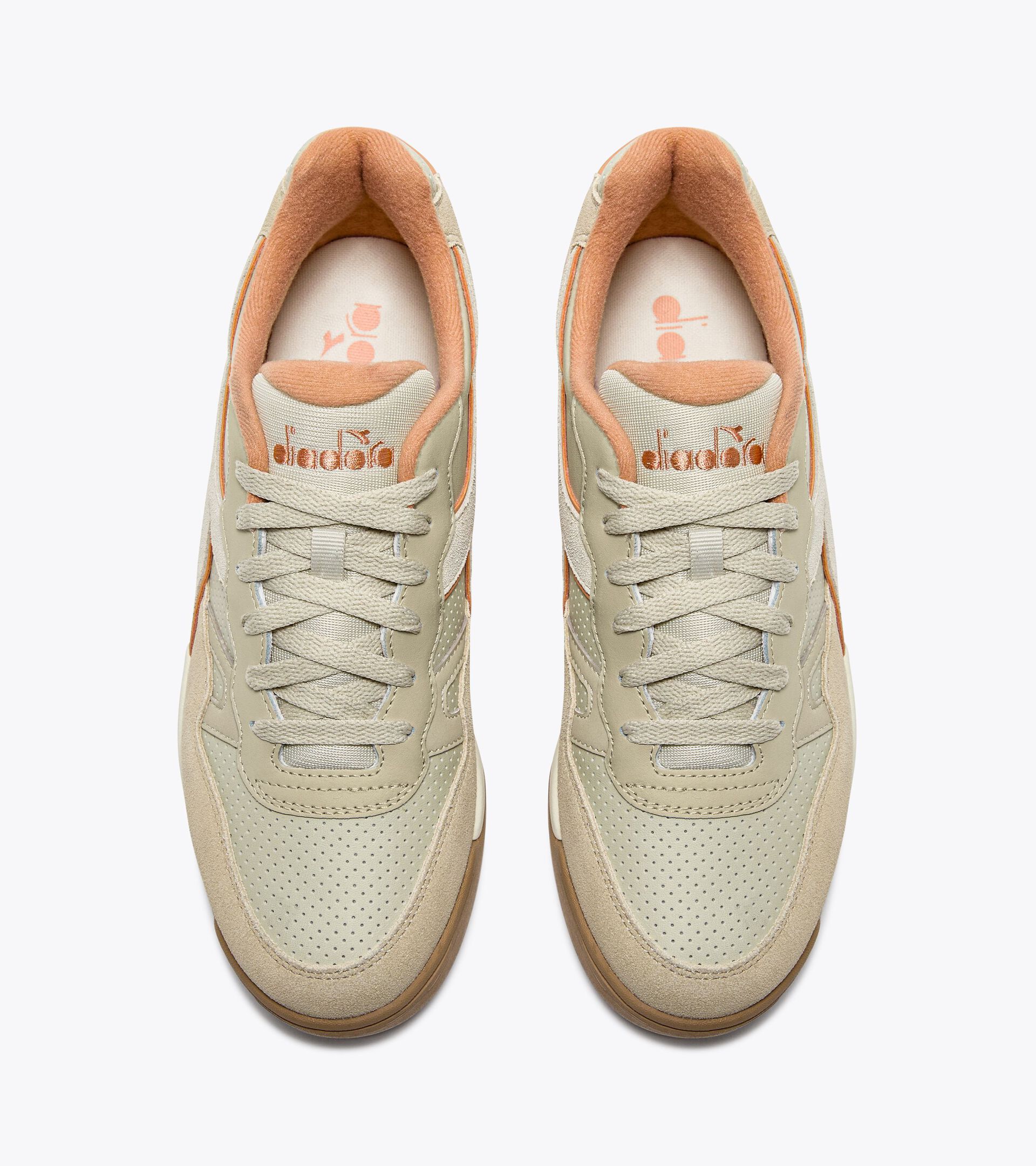 Sporty sneakers - Gender neutral WINNER SL LIGHT BEIGE - Diadora