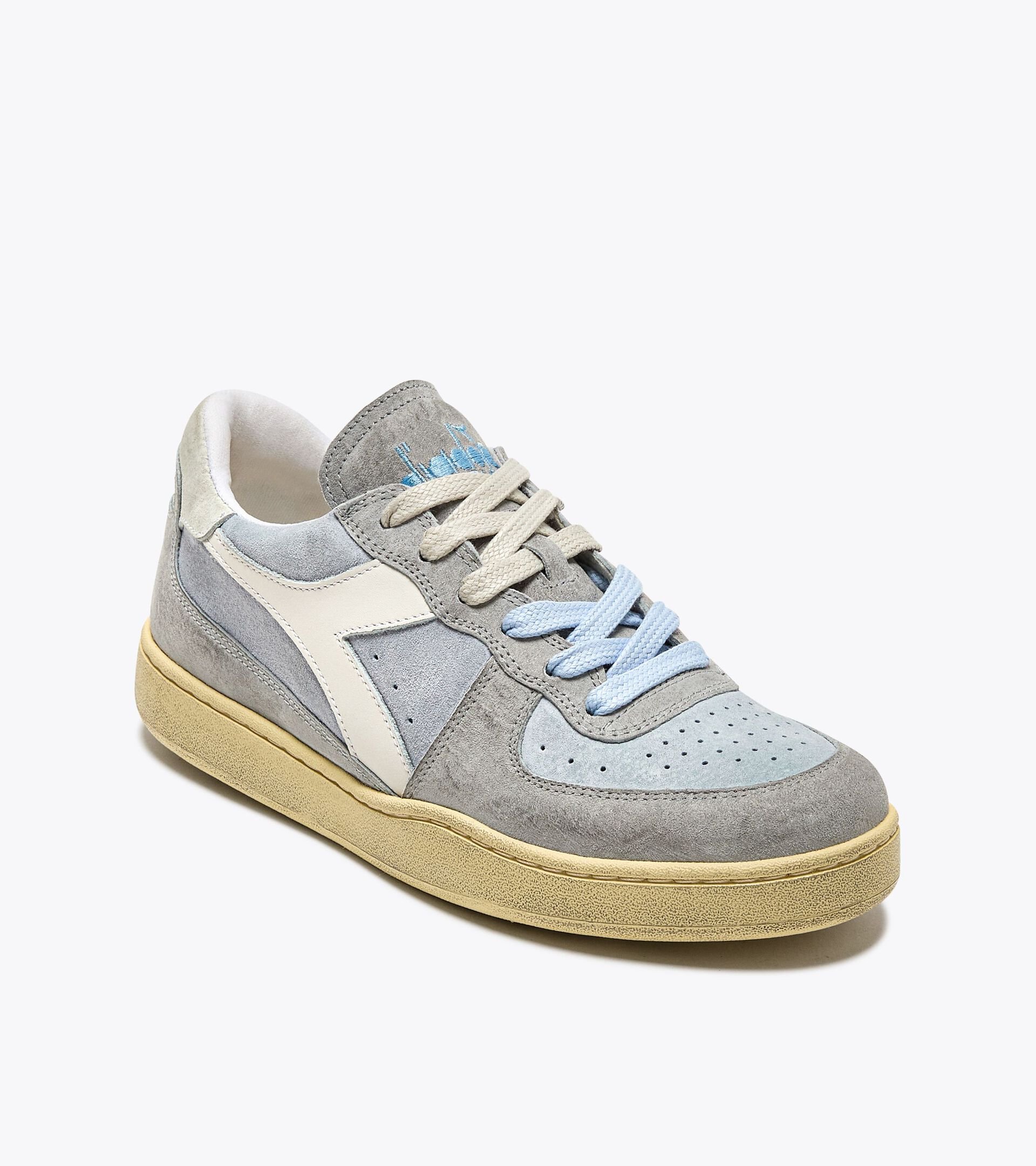 Heritage sneaker - Gender Neutral MI BASKET SUEDE LOW USED KASCHMIR BLAU - Diadora