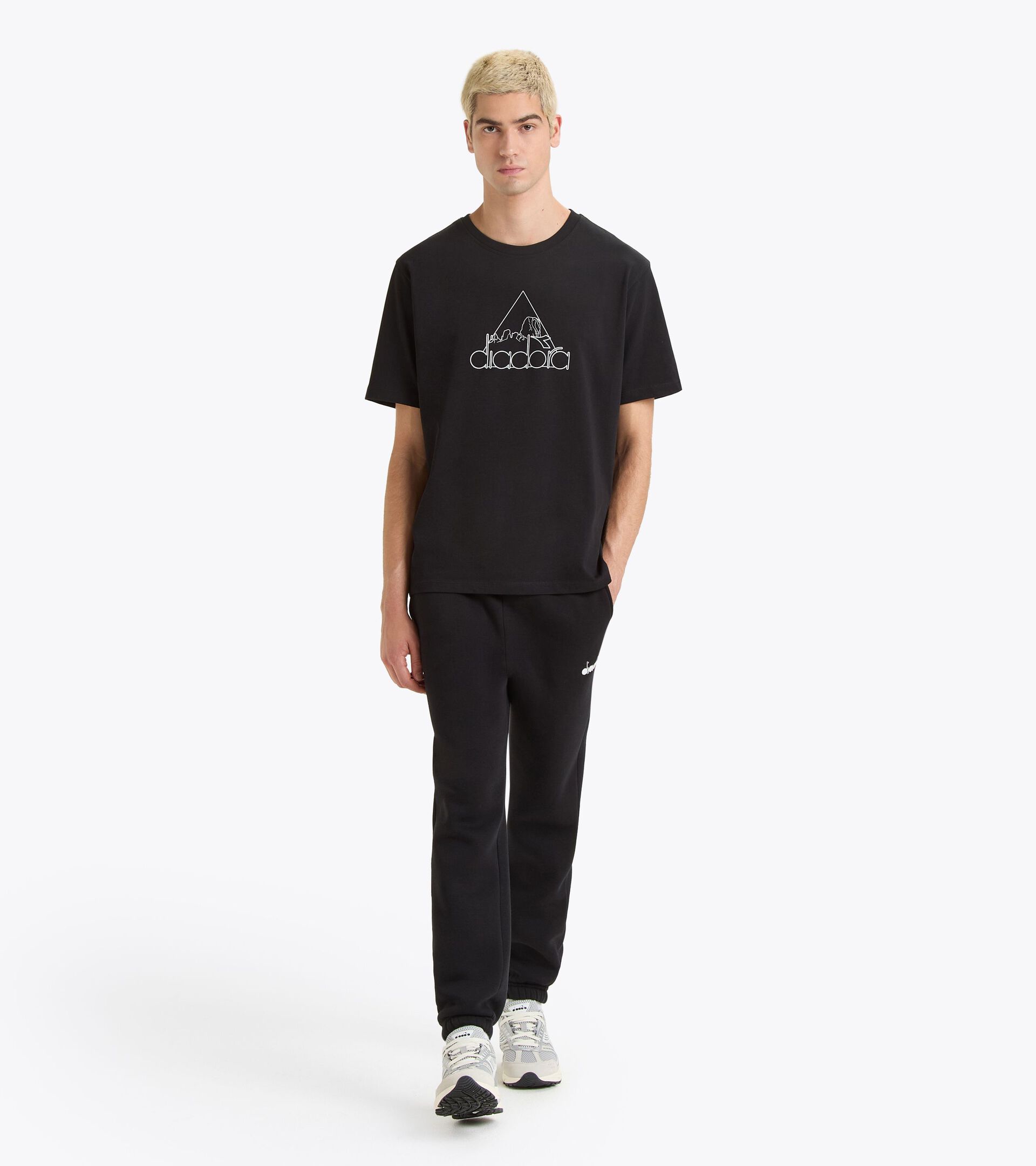 Sporty t-shirt - Gender Neutral T-SHIRT SS ROUTE BLACK - Diadora