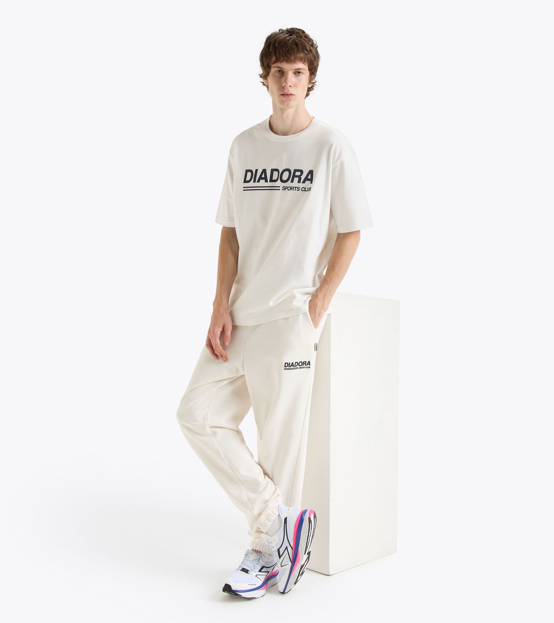 Legacy joggers with a comfort fit - Made in Italy - Gender Neutral
 PANTS LEGACY WHITE ALYSSUM - Diadora