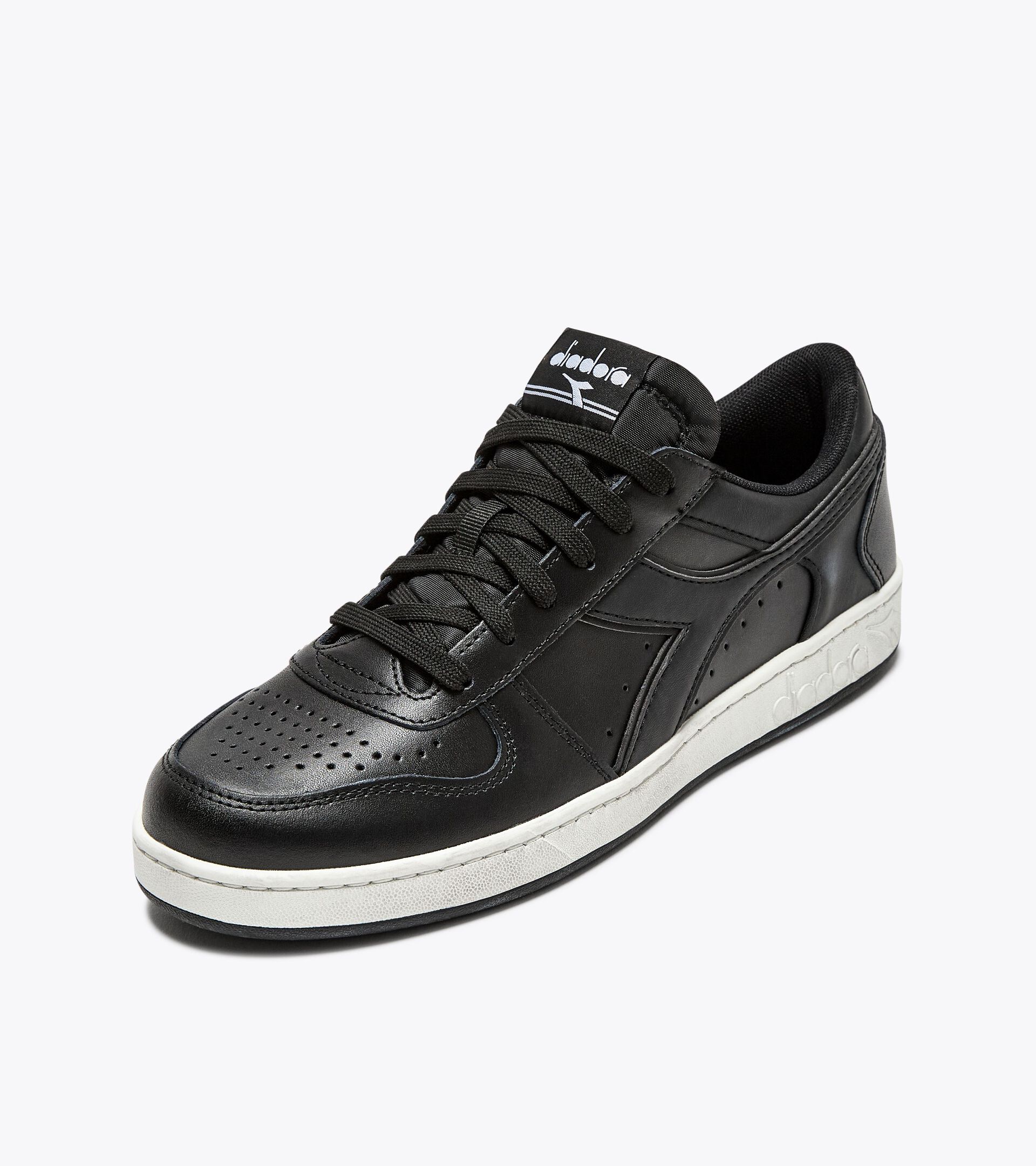 Sportschuh - Gender neutral MAGIC BASKET LOW ICONA SCHWARZ/SCHWARZ - Diadora