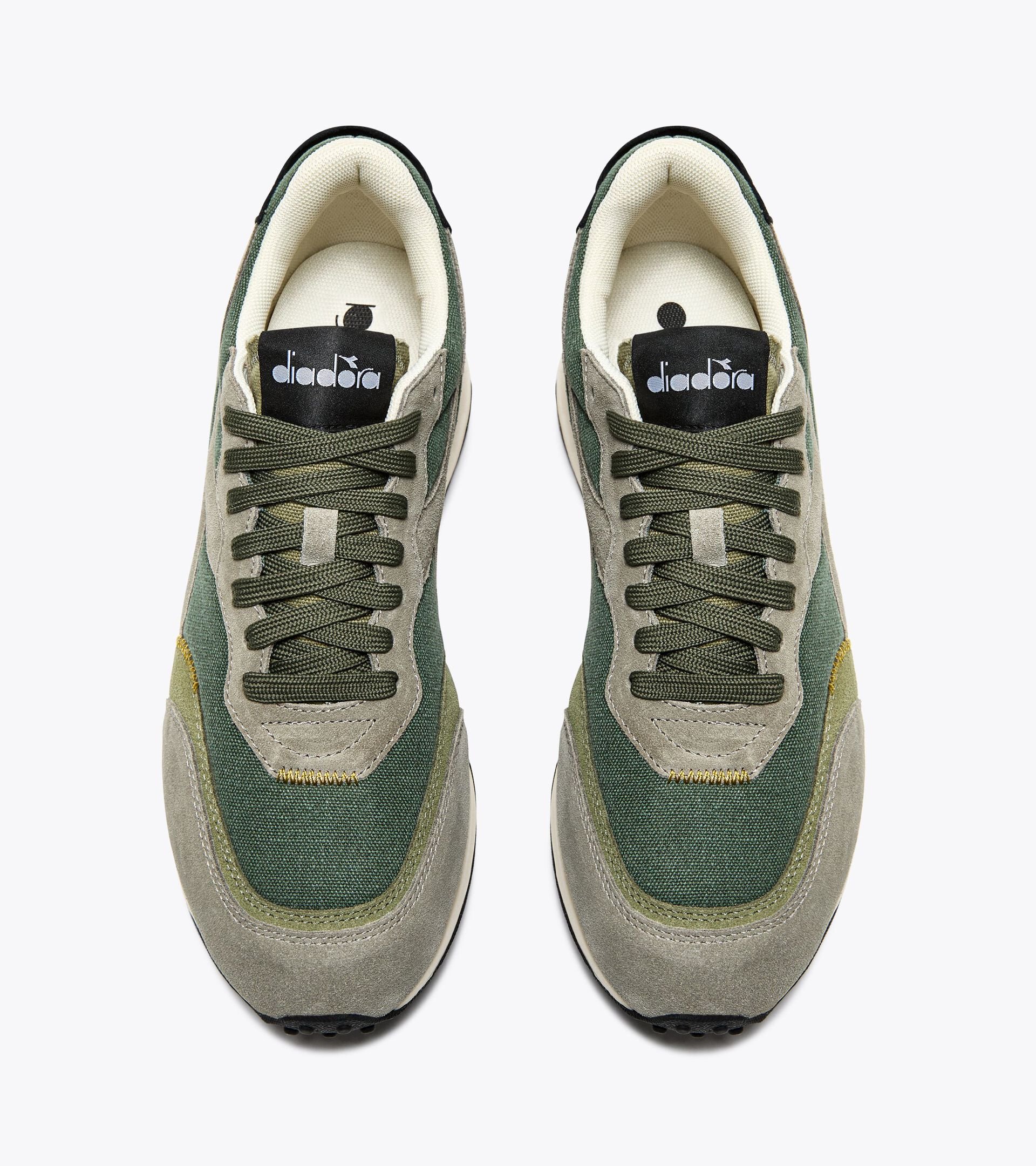 Chaussures de sportswear - Gender neutral RACE SUEDE SW VERT VETIVER - Diadora