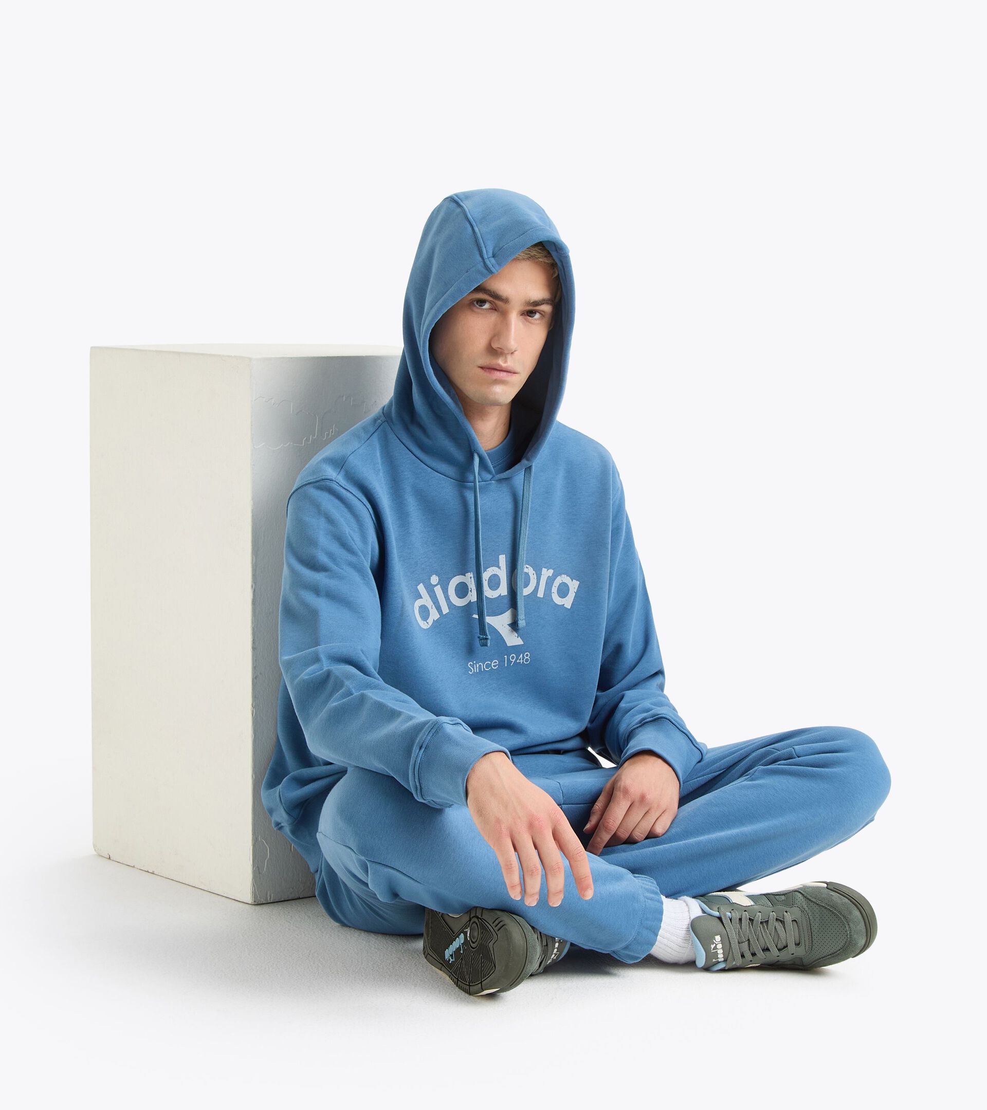 Sweatshirt mit Kapuze - genderneutral
 HOODIE ATHL. LOGO DIADEM BLAU - Diadora