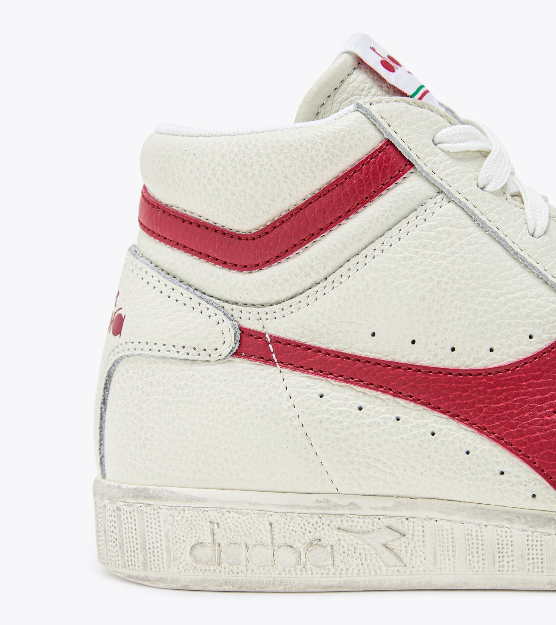 Sporty sneakers - Gender neutral GAME L HIGH WAXED WHITE/RED PEPPER - Diadora