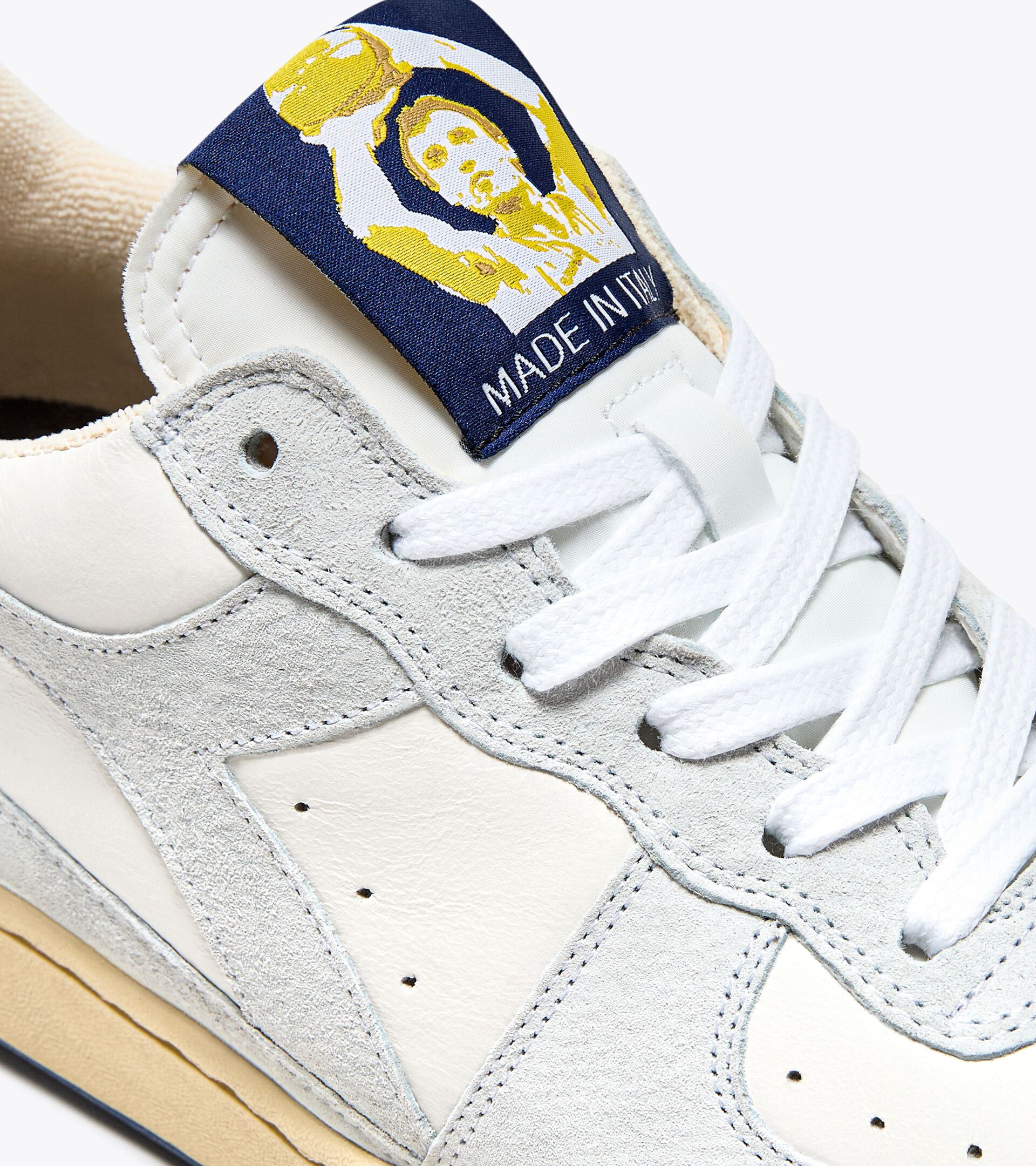 Sneaker Heritage aus Leder - Genderneutral MI BASKET LOW FORTY KNIT ITALIA MARSHMALLOW WEISS - Diadora