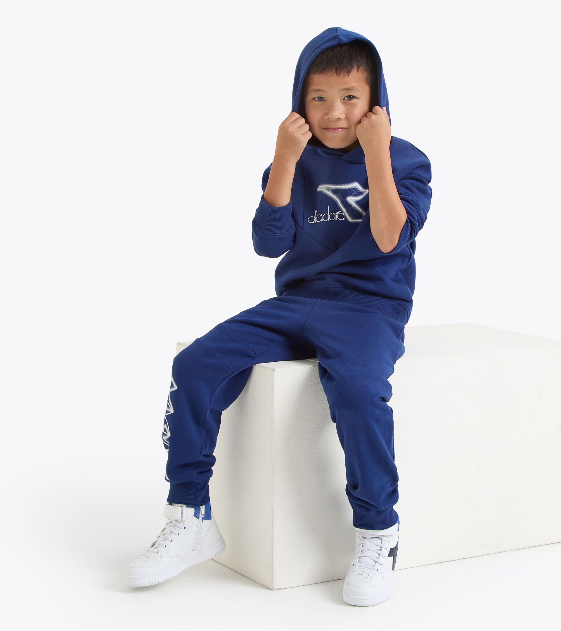 Sudadera con capucha - Corte cómodo - Niños/Adolescentes
 JB. HOODIE LOGO AZUL FINCA - Diadora