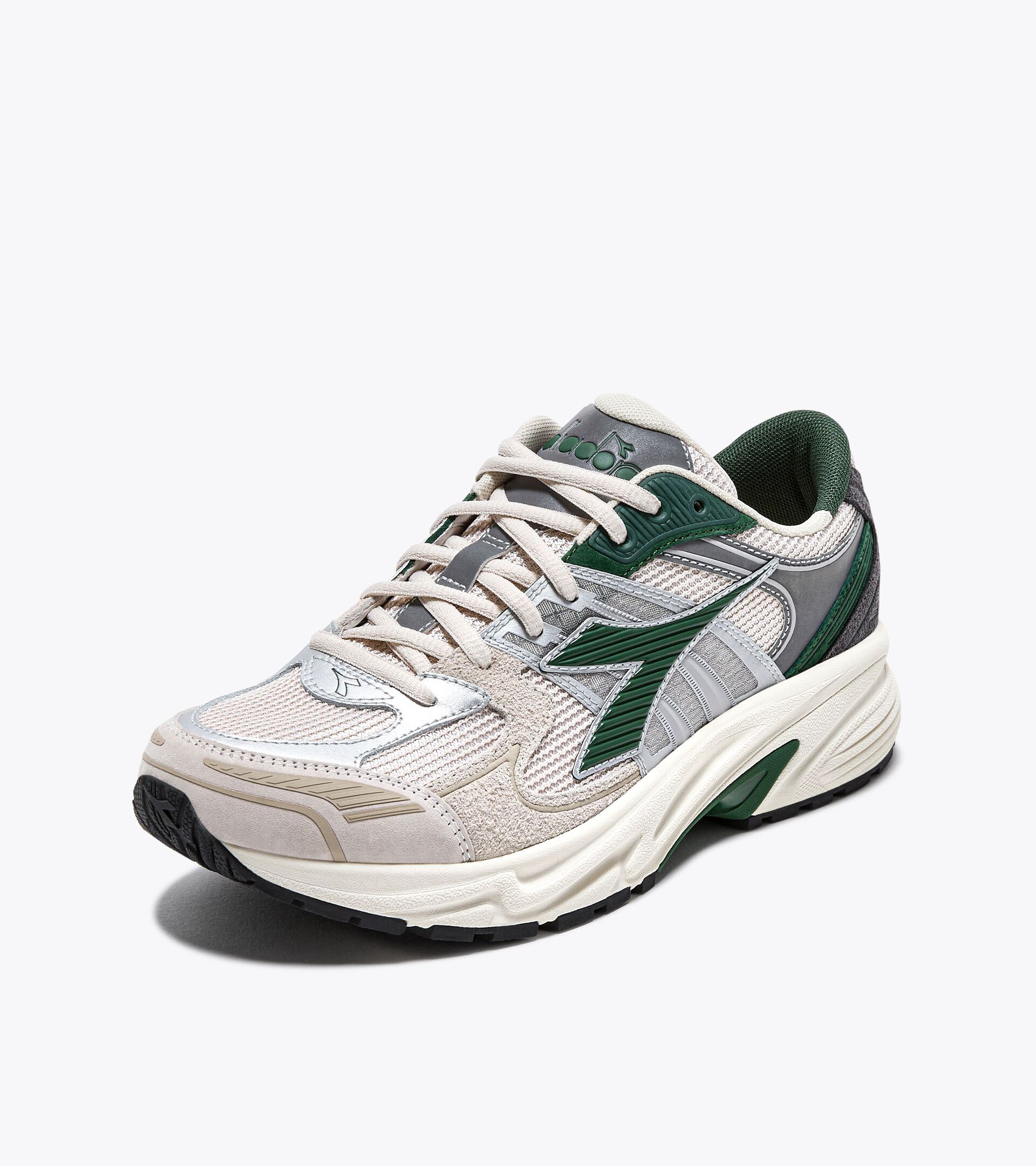 Sports sneakers - Gender Neutral
 MYTHOS STAR LIGHT GREY/METALLIC - Diadora