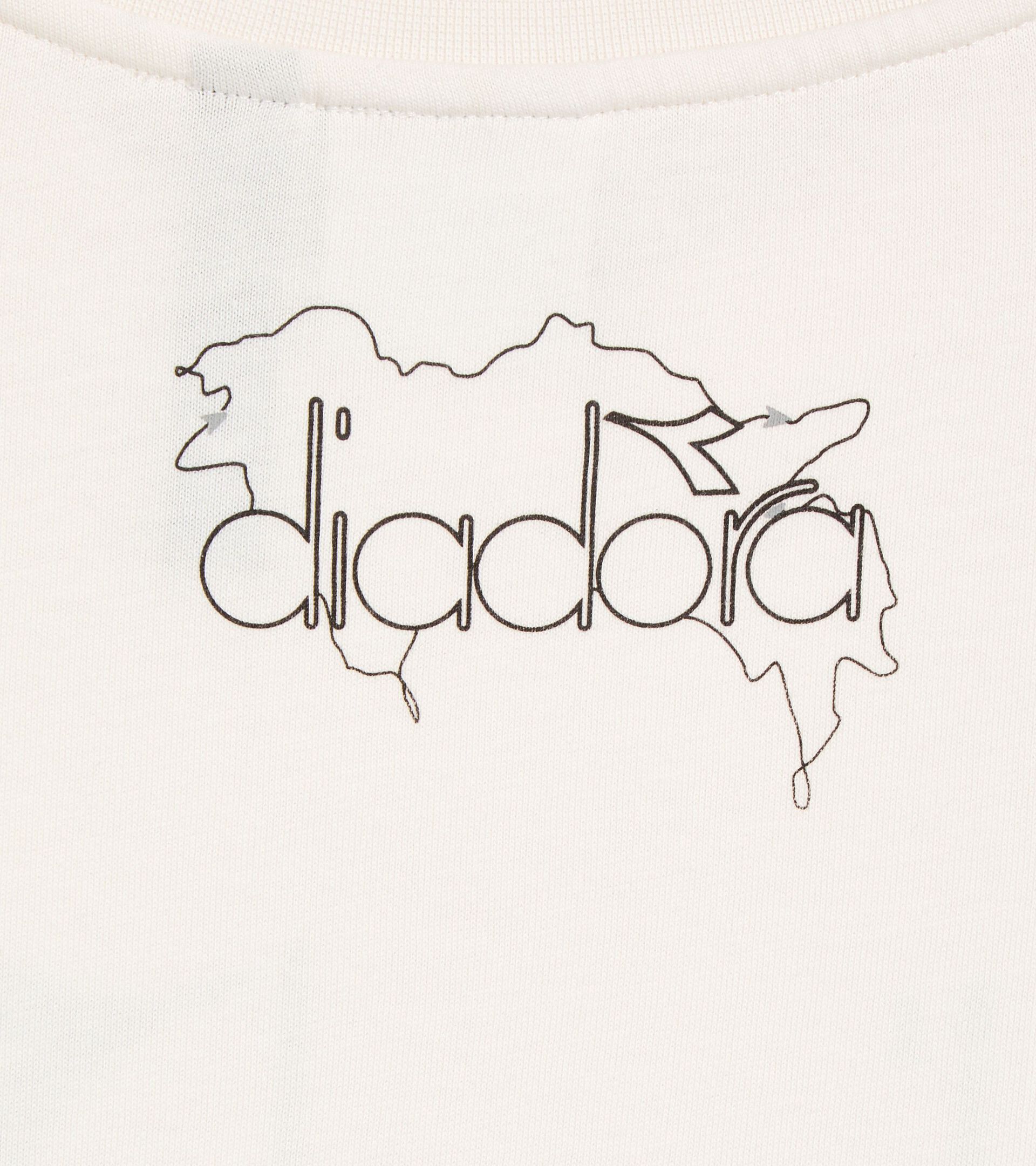 Sportliches T-Shirt mit langen Ärmeln - Genderneutral
 T-SHIRT LS ROUTE WEISS LAPPENBLUME - Diadora