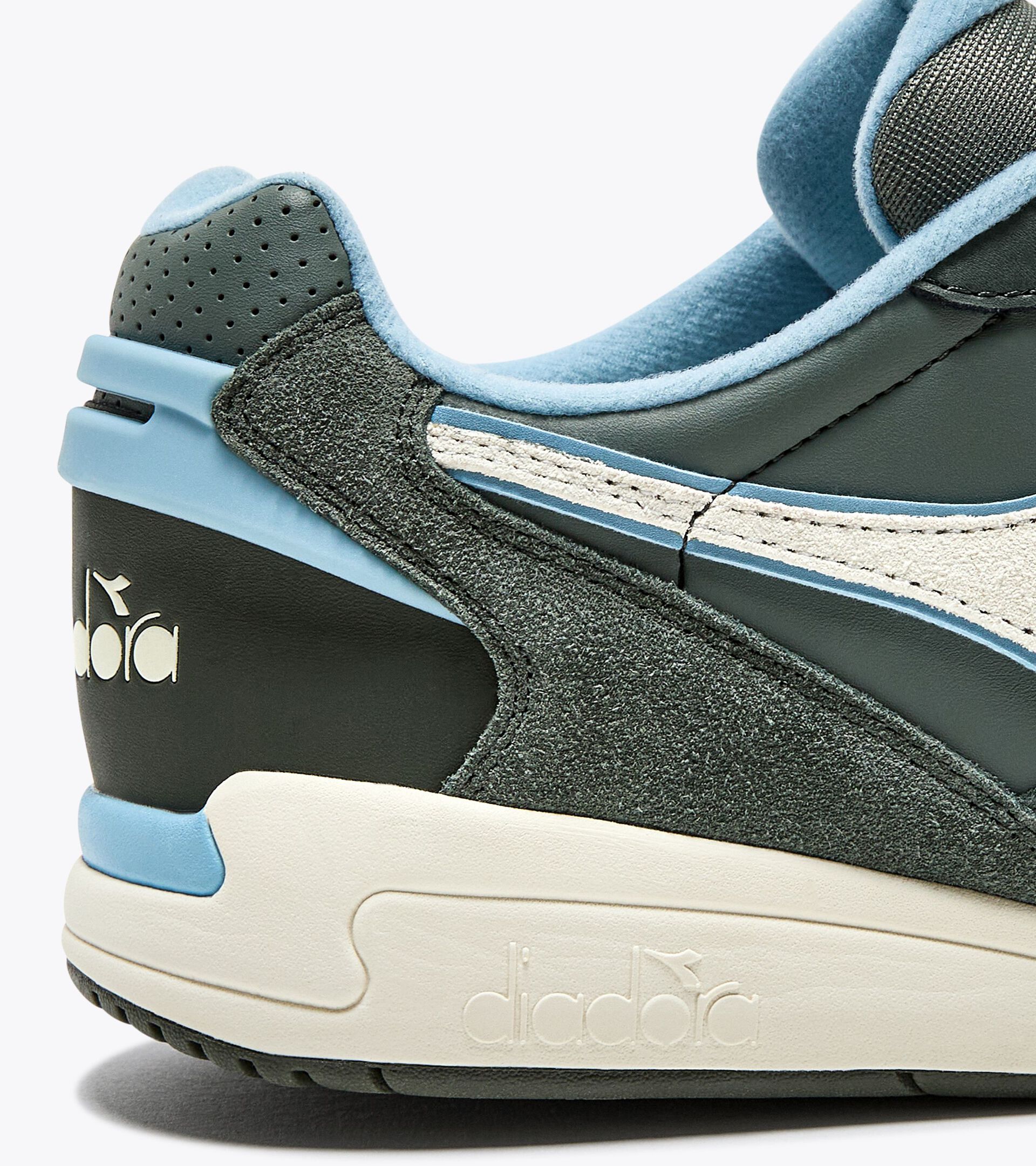 Sporty sneakers - Gender neutral WINNER SL AGAVE GREEN - Diadora