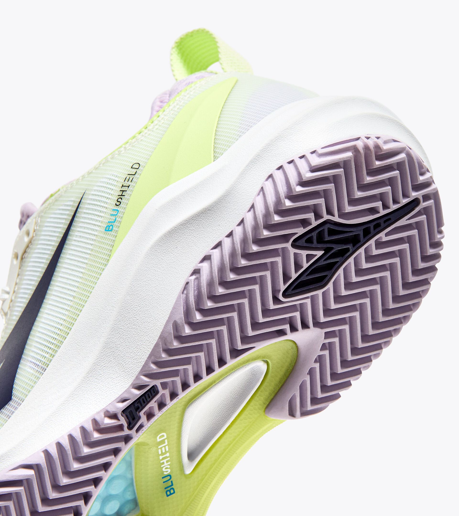 Tennis shoes for clay courts - Women SPEED BLUSHIELD FLY 4 + W CLAY WHITE/ASTRAL AURA - Diadora