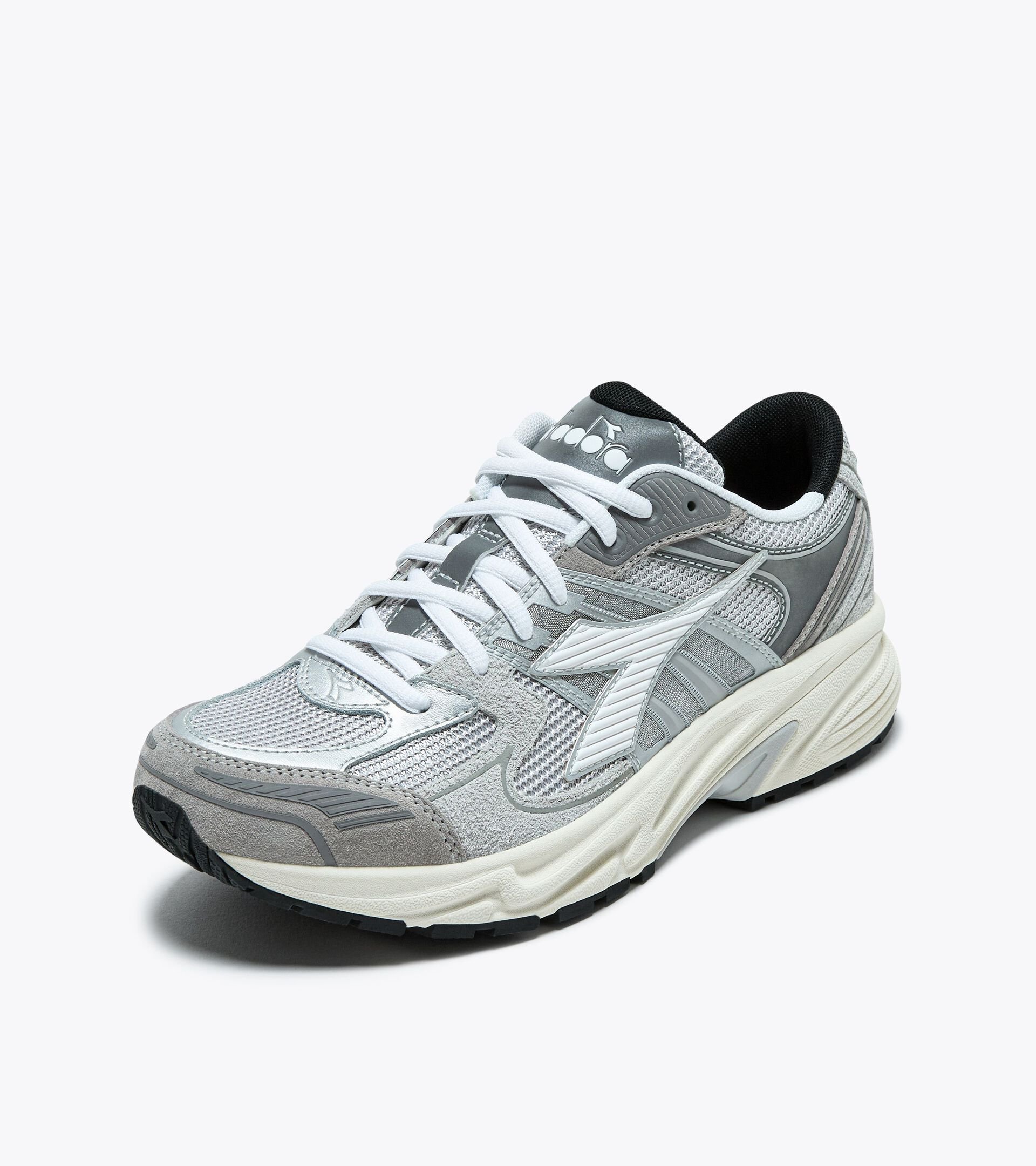 Sports sneakers - Gender Neutral
 MYTHOS STAR GREY ALASKA - Diadora