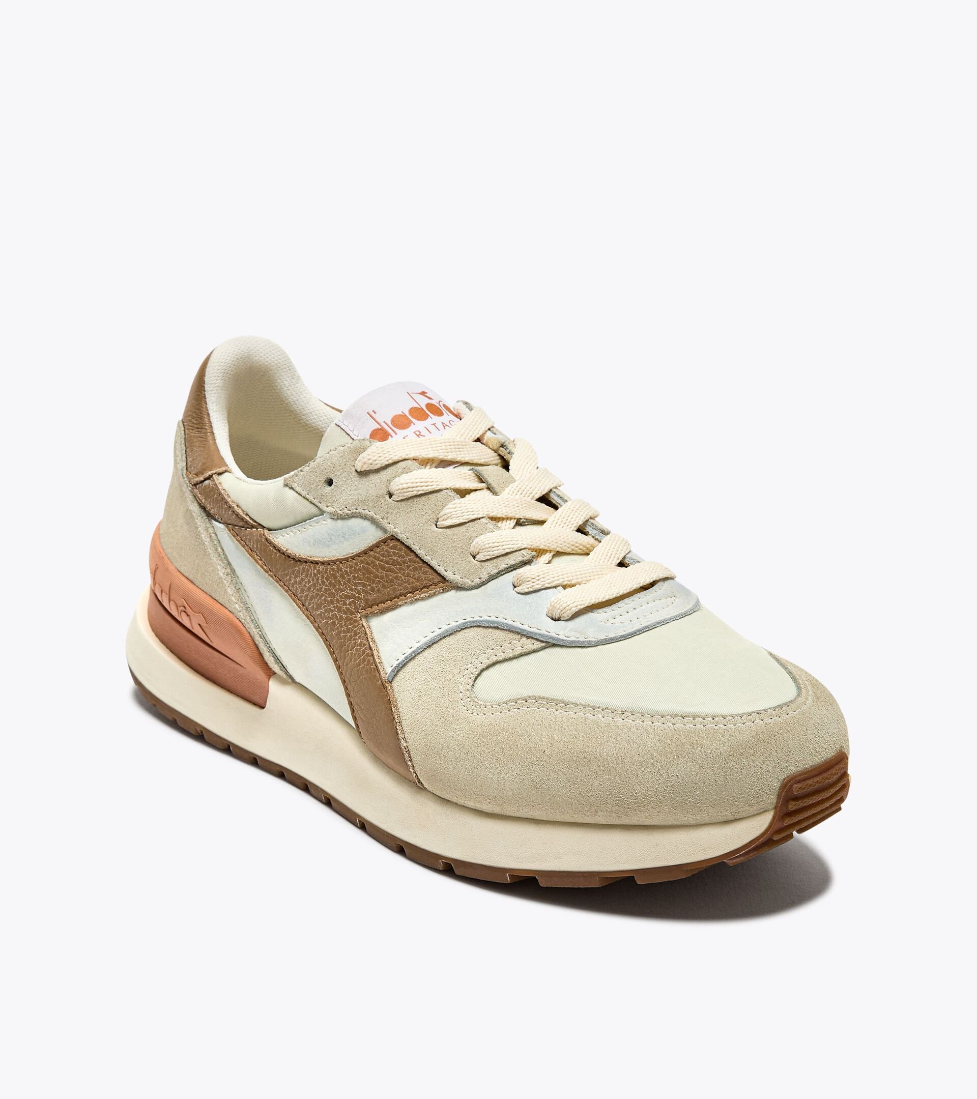 Heritage sneaker - Gender Neutral
 CONQUEST NUBUCK ANTIQUE WHITE - Diadora