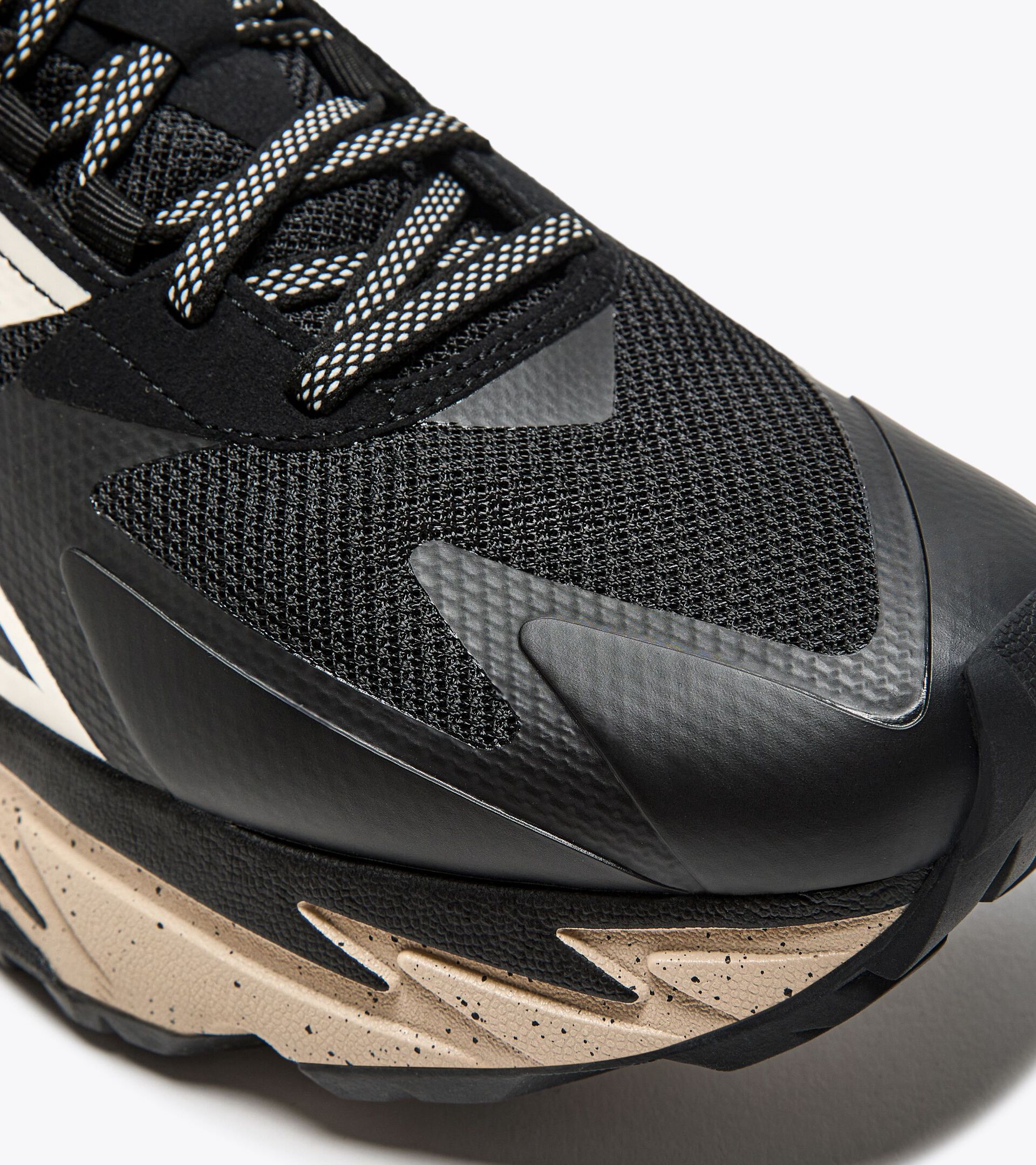 EQUIPE SESTRIERE-XT Trail Running Shoes - Men - Diadora Online Store US