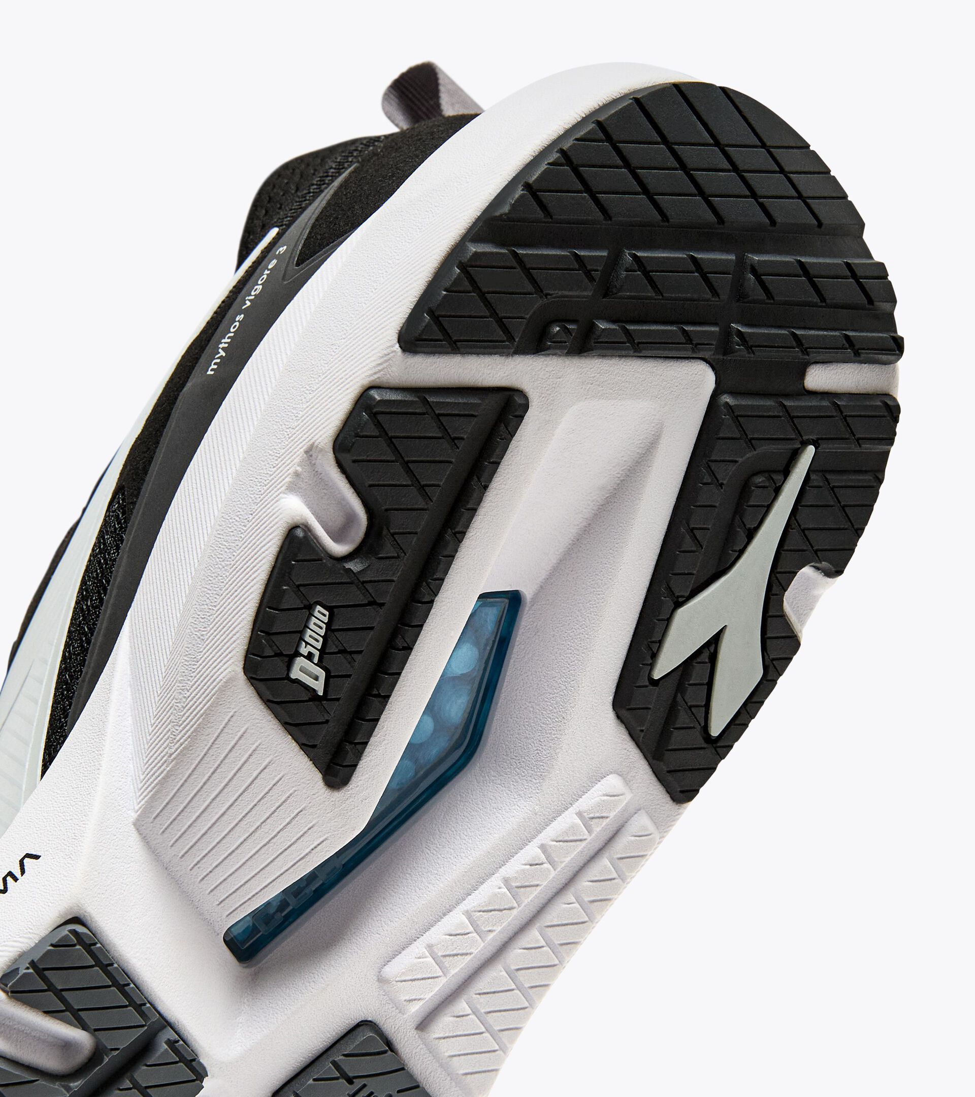 Scarpa da running - Stabilità e protezione - Uomo MYTHOS BLUSHIELD VIGORE 3 NERO/BIANCO OTT - Diadora