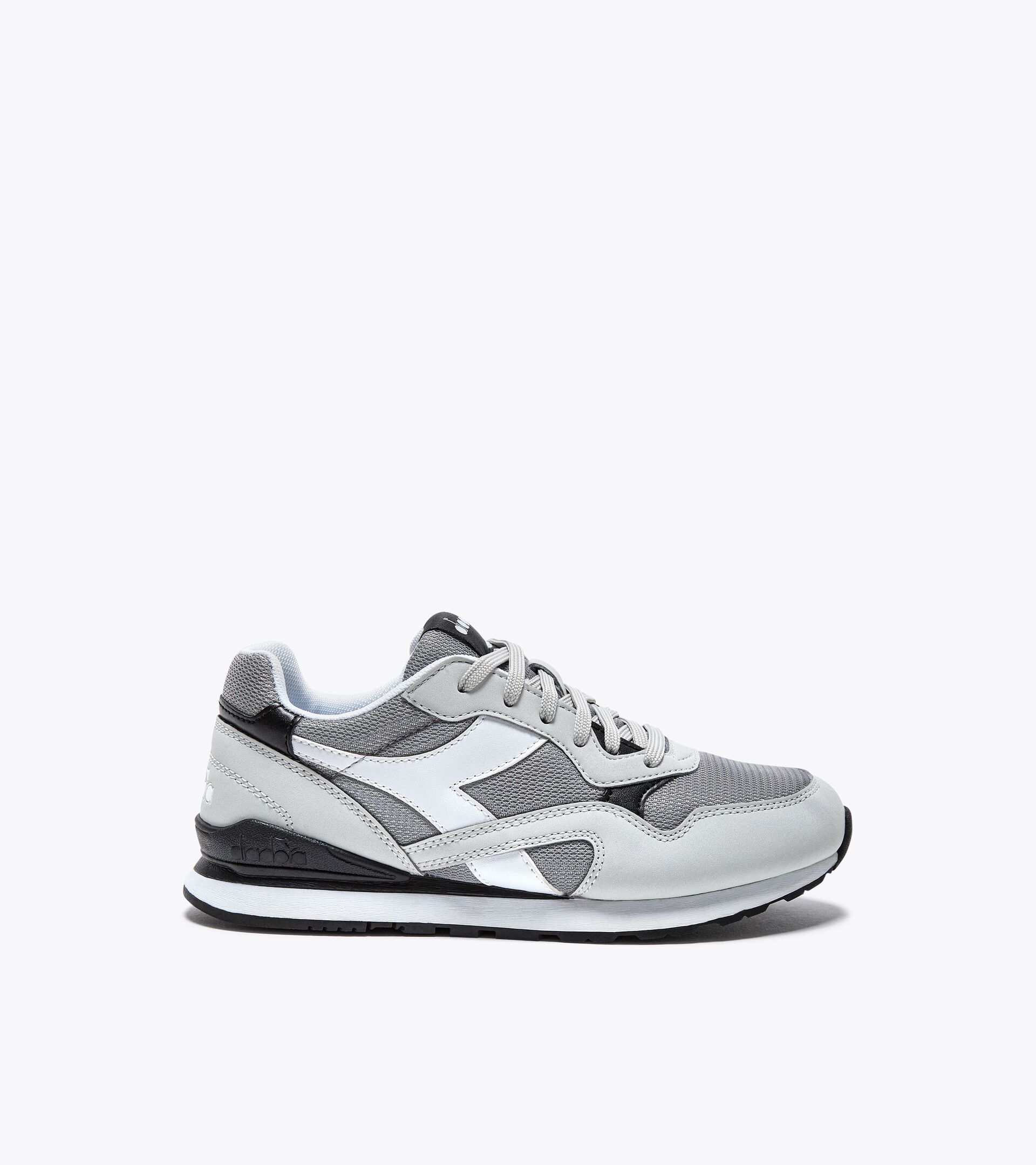 Sports shoes - Youth 8-16 years N.92 GS ULTIMATE GRAY/BLACK - Diadora