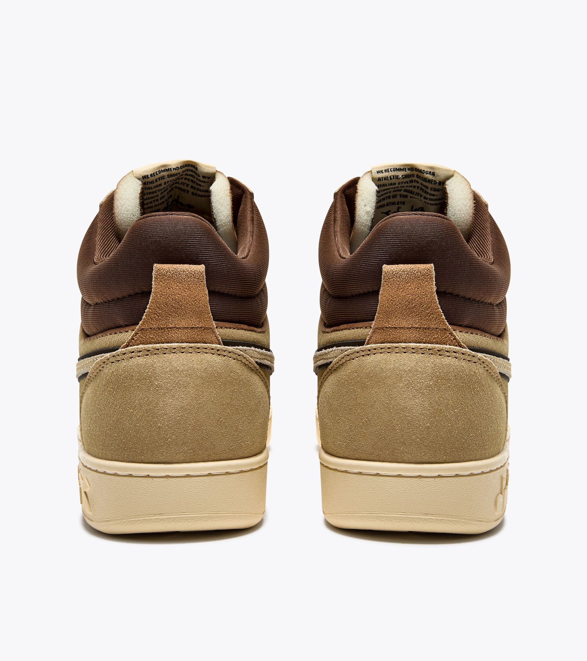 Sneaker sportiva - Gender Neutral MAGIC BASKET DEMI CUT SUEDE LEATHER BEIGE CROISSANT - Diadora