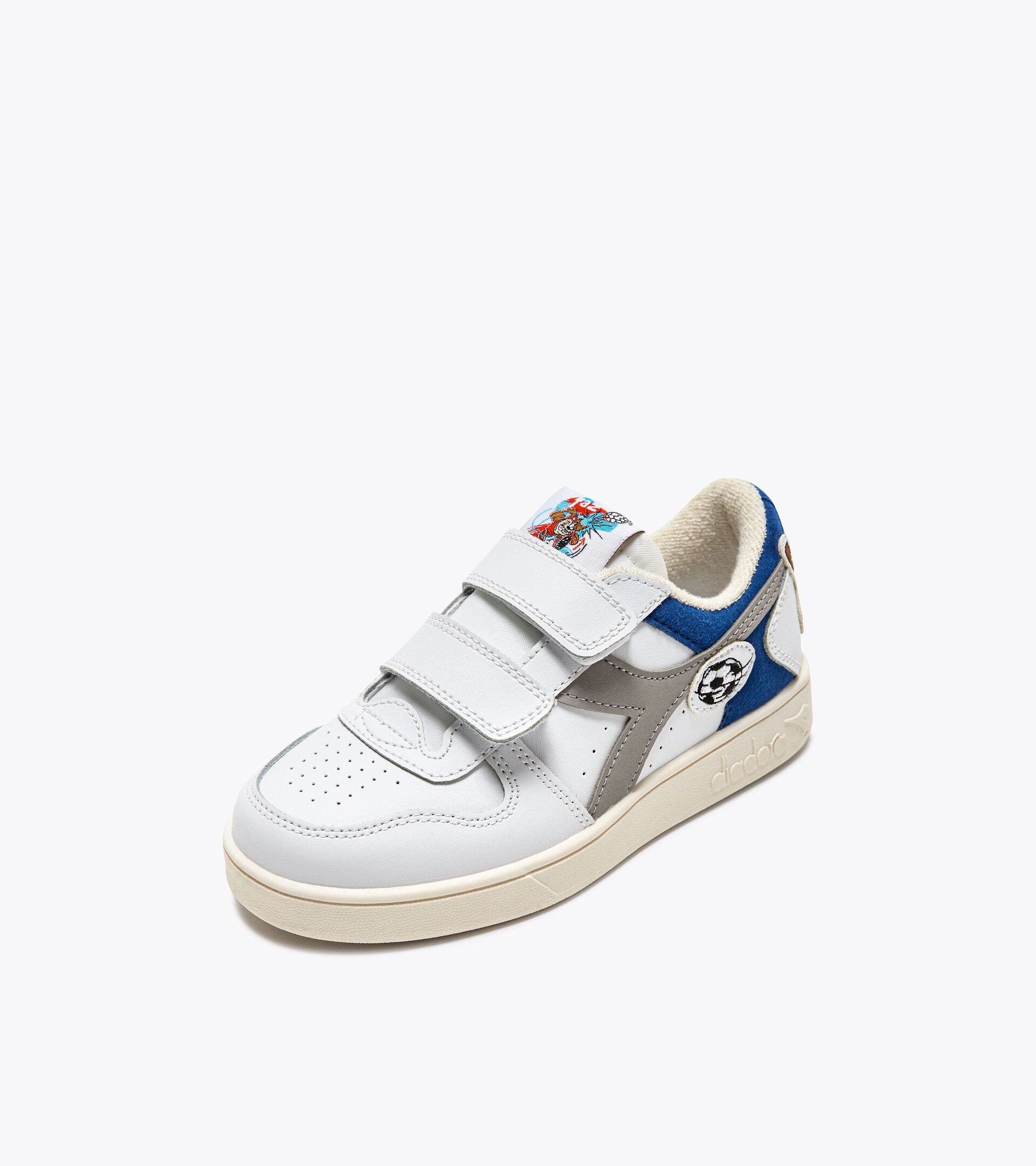 Sports sneakers - Boys - 4 to 8 years old 
 MAGIC BASKET LOW PS TAZ LT WHITE/DELFT - Diadora