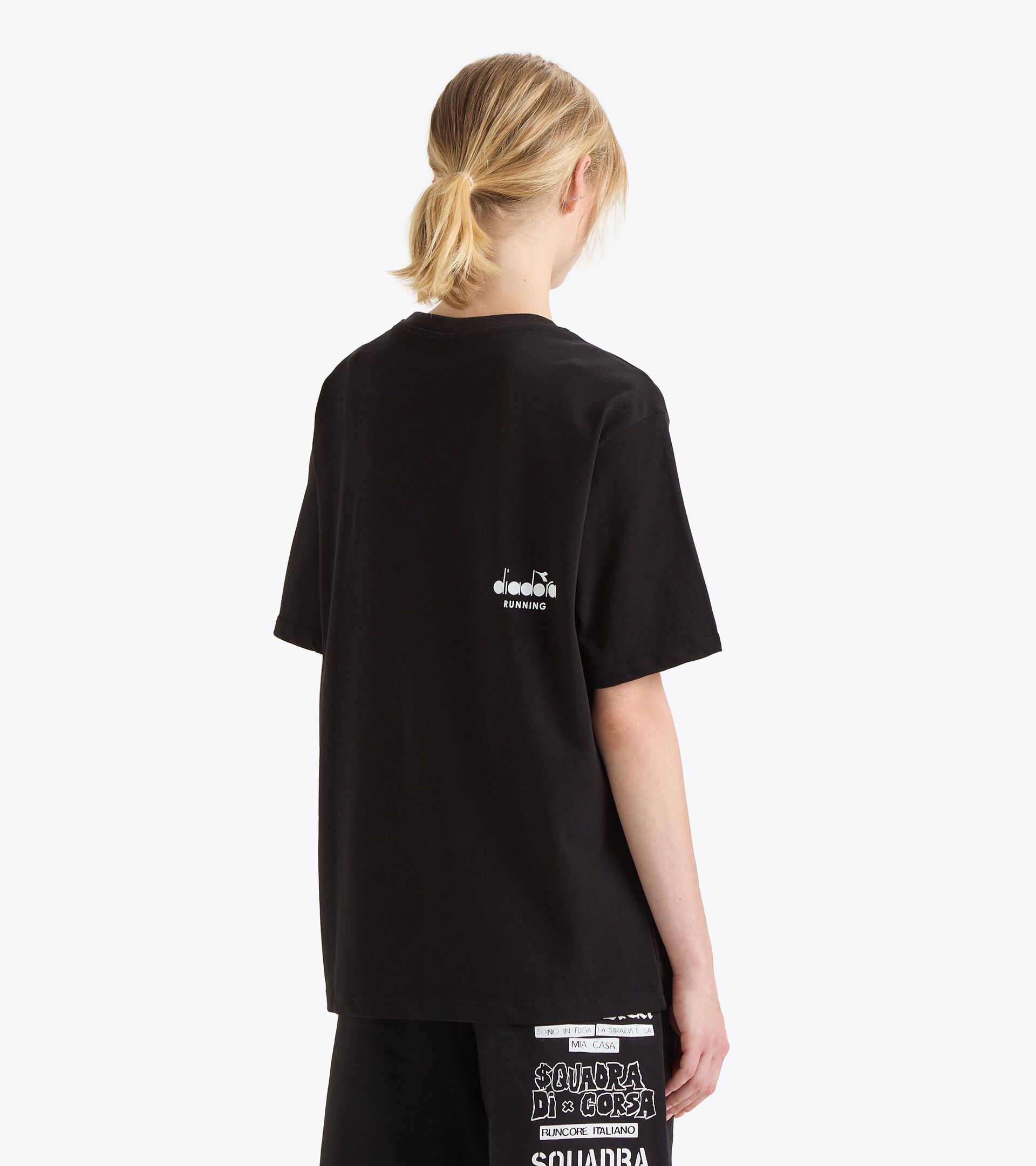 Squadra di Corsa t-shirt - Recycled cotton - Gender Neutral T-SHIRT SS SQUADRA DI CORSA BLACK/SUPERWHITE - Diadora