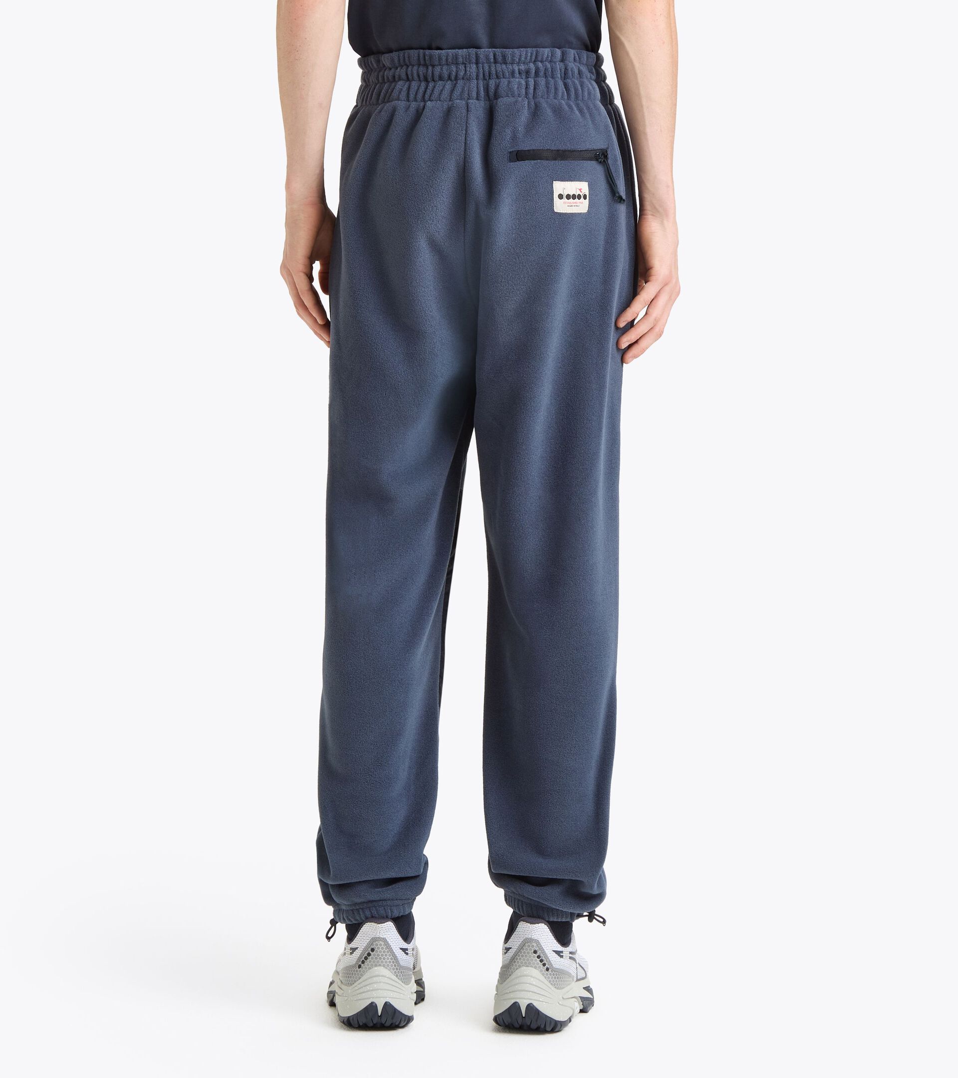 Pantalon de sport Legacy - Made in Italy - Genre neutre
 PANTS SHERPA LEGACY BLEU NUITS - Diadora